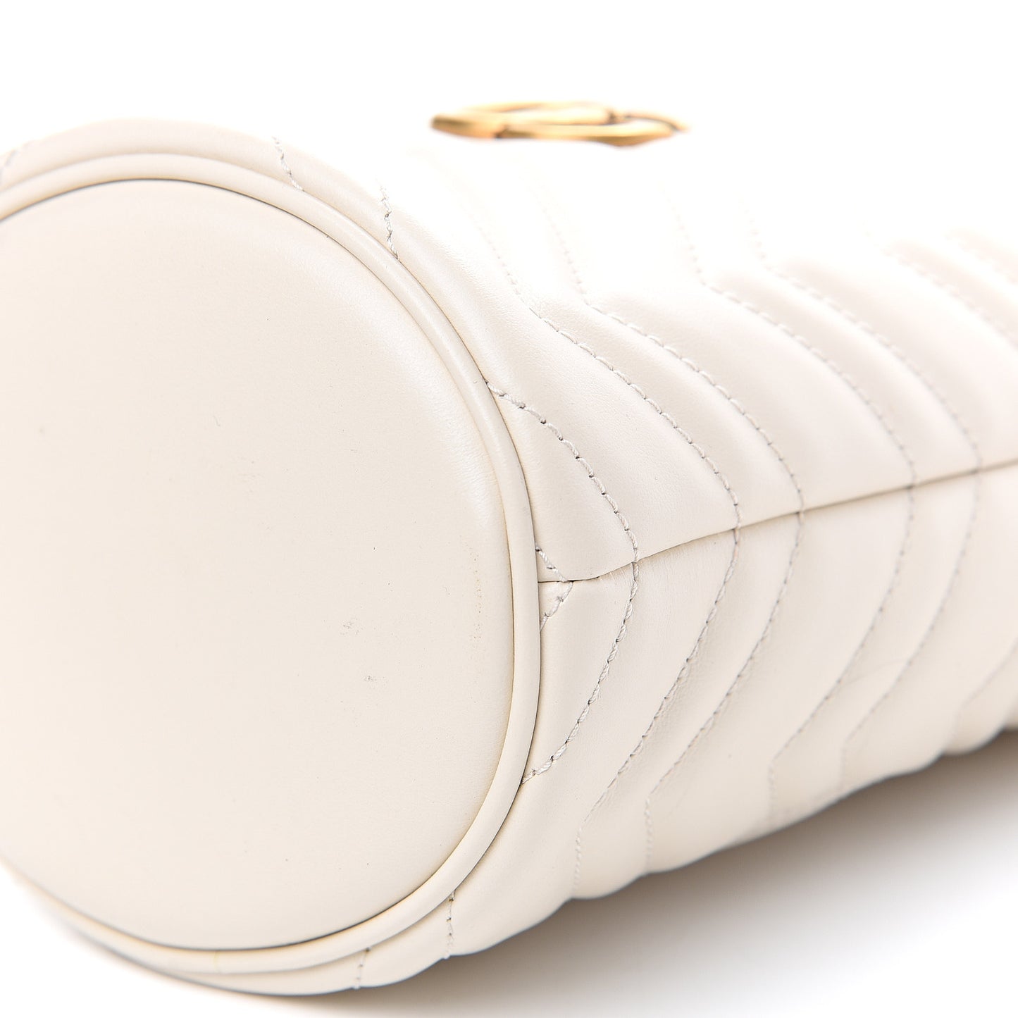 Calfskin Matelasse Mini GG Marmont 2.0 Bucket Bag White