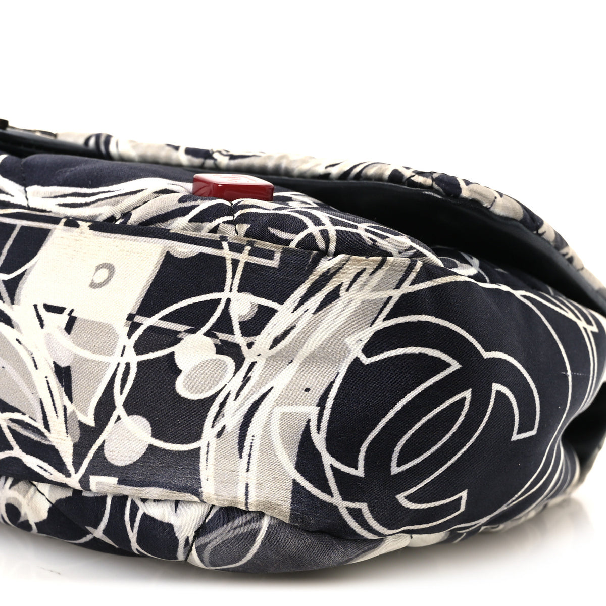 Satin Quilted Medium Kaleidoscope Flap Black White