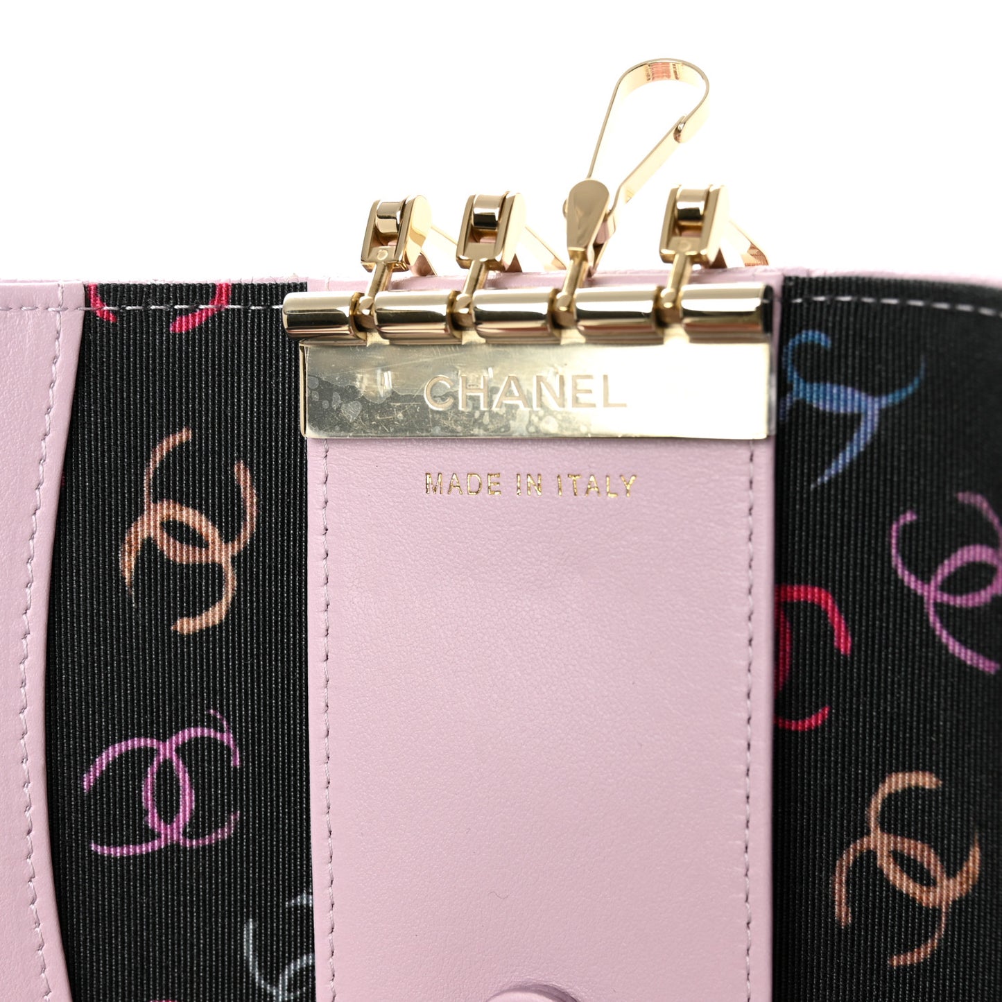 Caviar Quilted Classic 4 Key Holder Wallet Light Purple