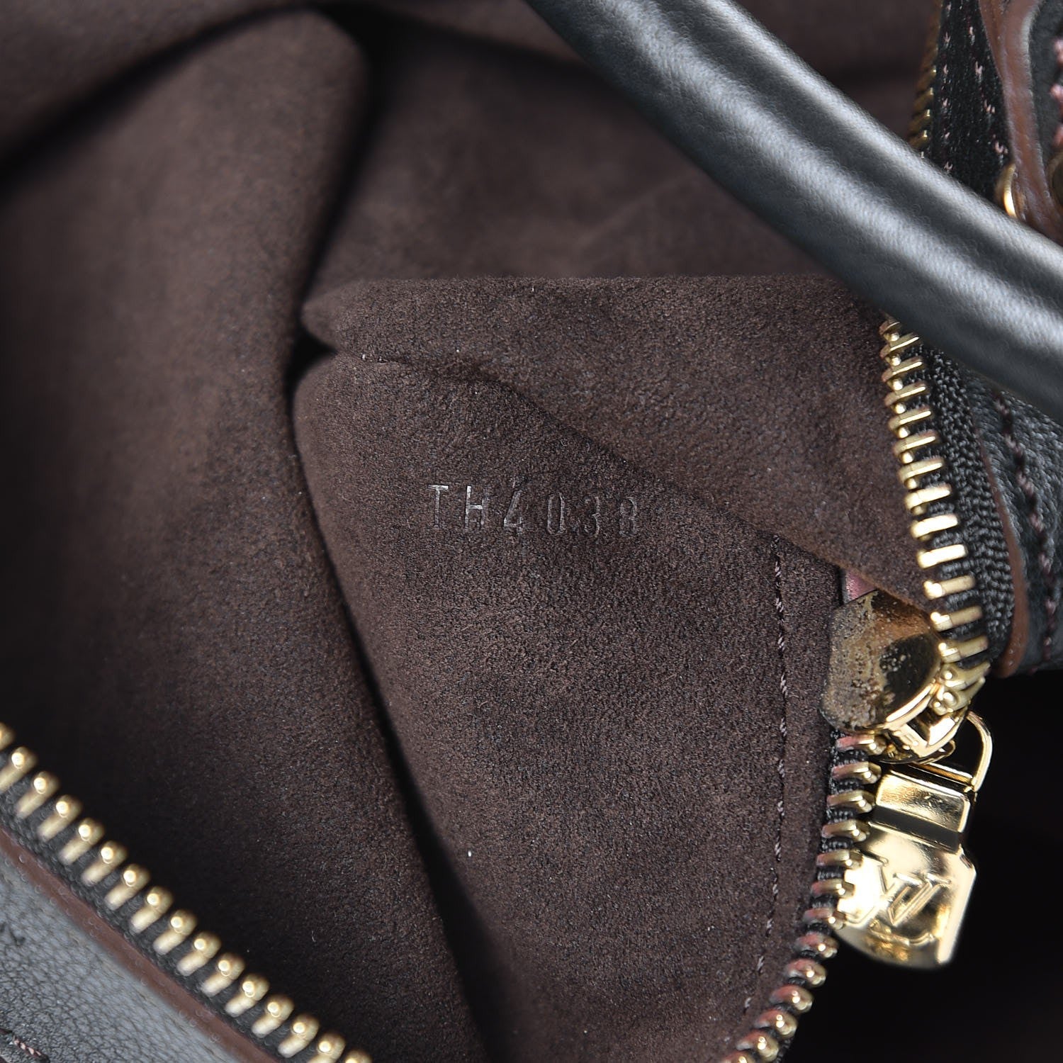 Louis Vuitton Mahina XL Black 7 of 11