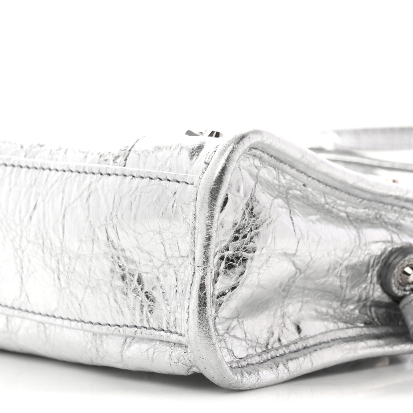 Metallized Arena Lambskin Classic Hardware Nano Le City Silver
