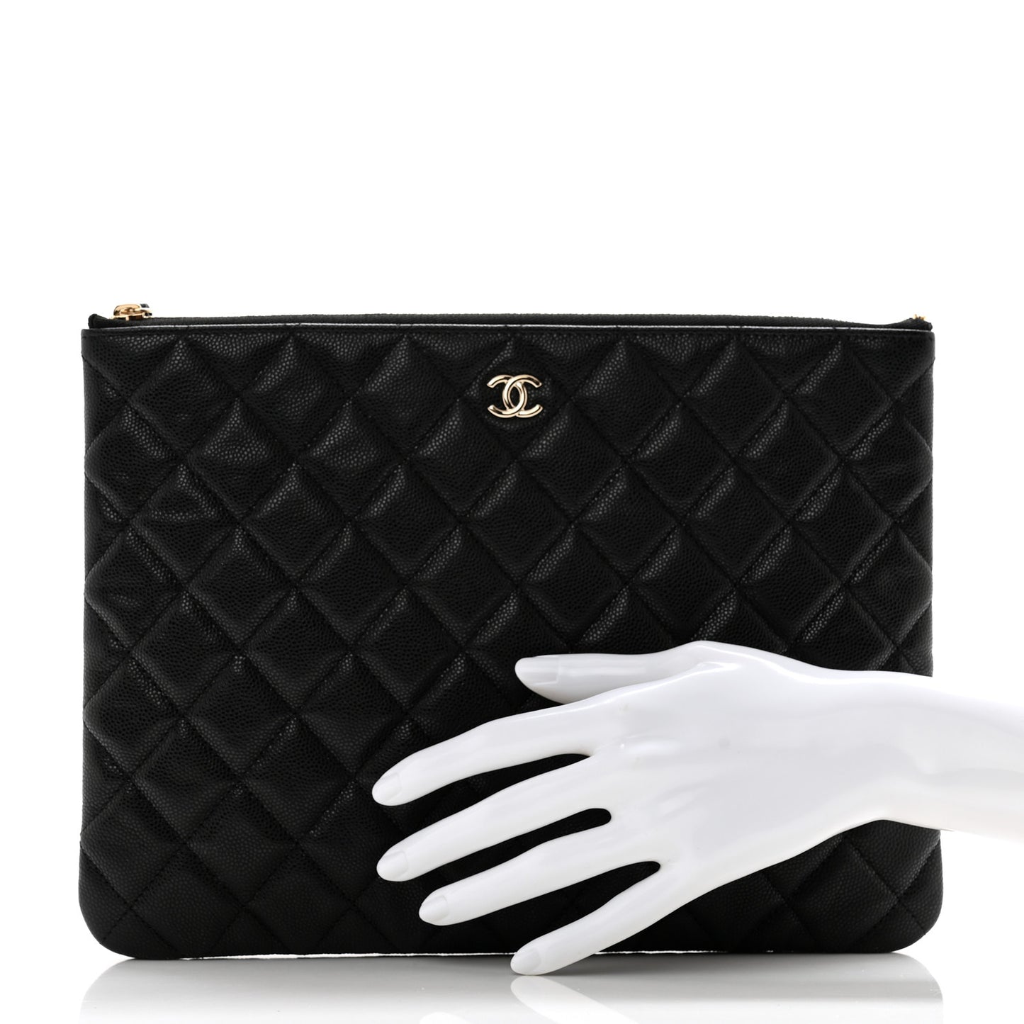 Caviar Quilted Medium Cosmetic Case Black