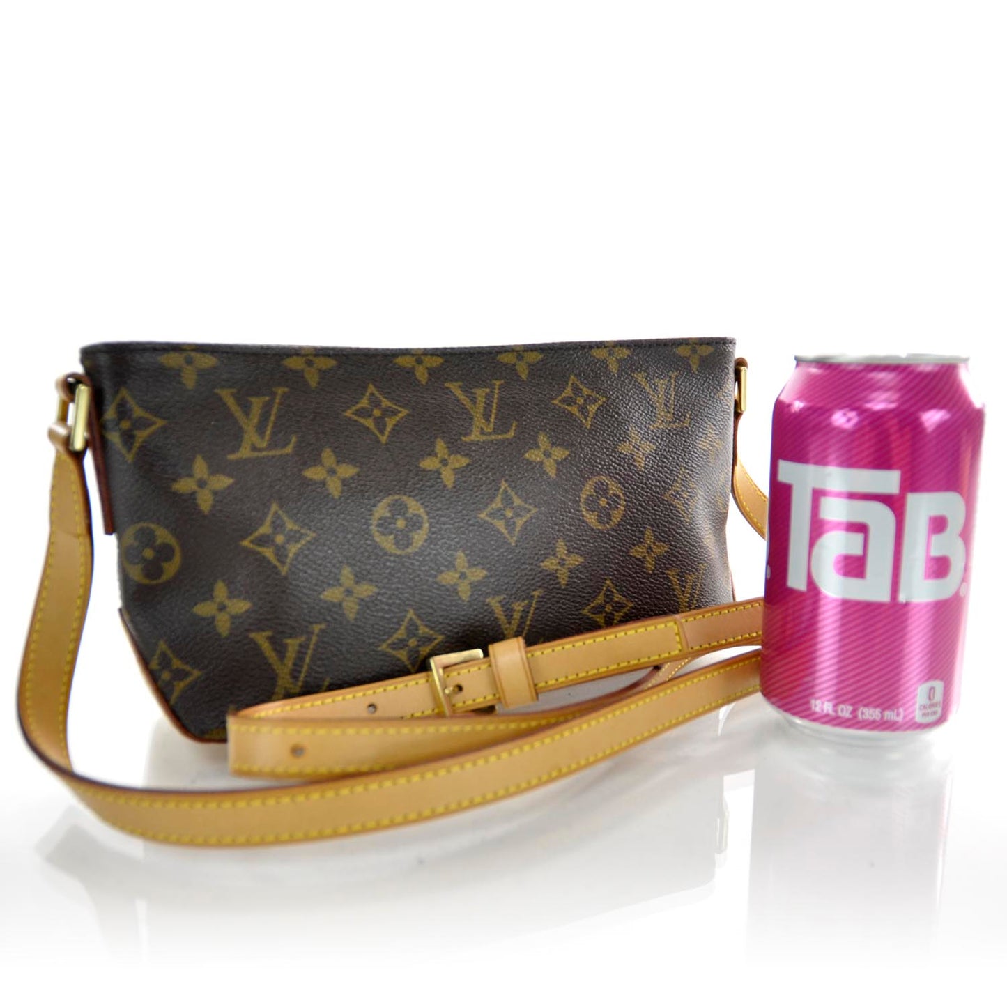 Monogram Trotteur