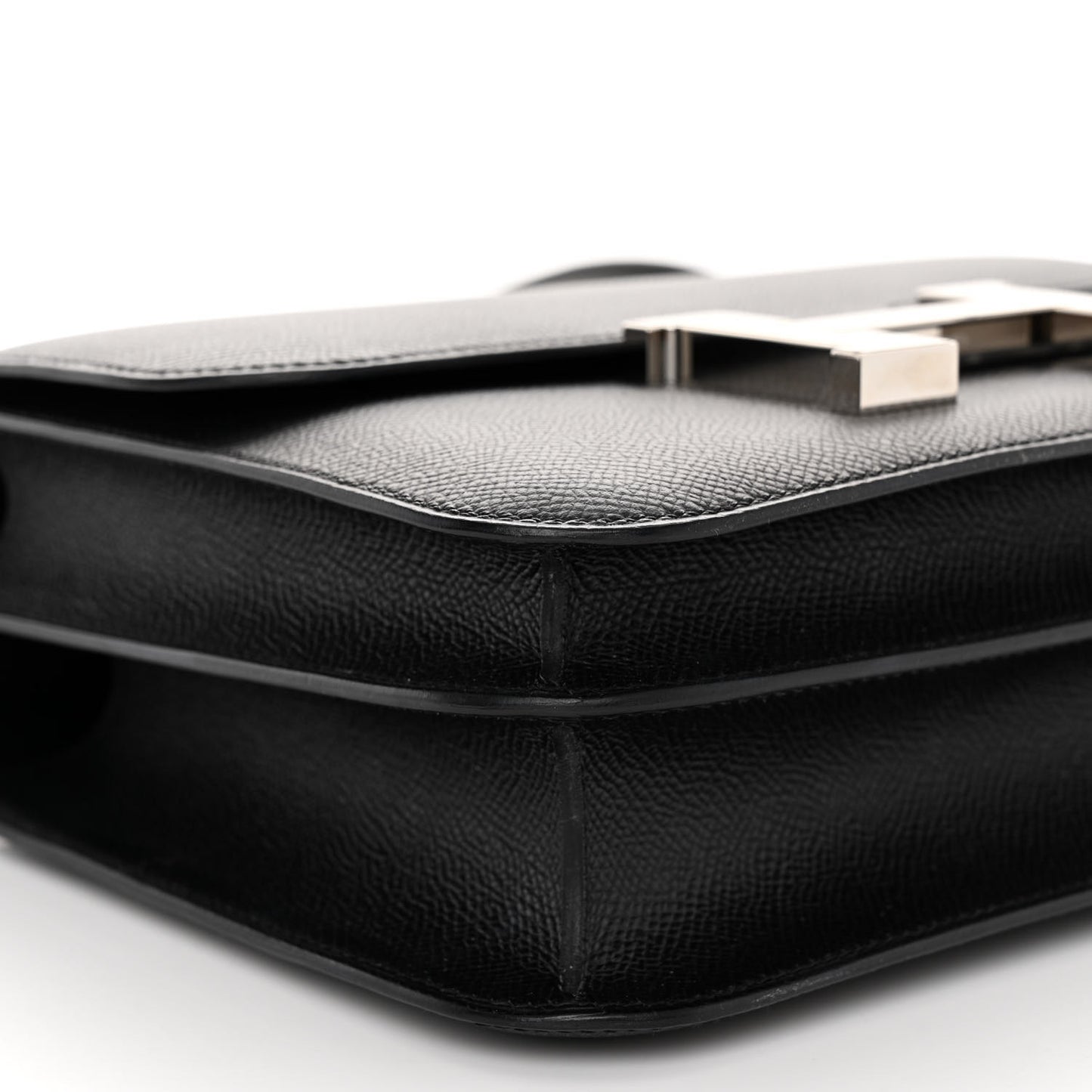 Epsom Constance 24 Black