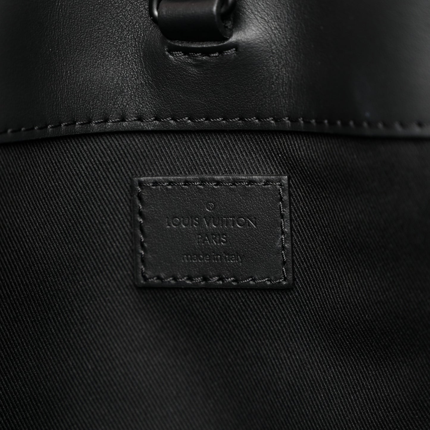 Taurillon Monogram Sac Plat 24H Black