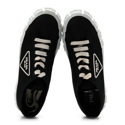 Prada Re-Nylon Gabardine Triangle Logo Double Wheel 50mm Sneakers 38.5 Black 2 of 11