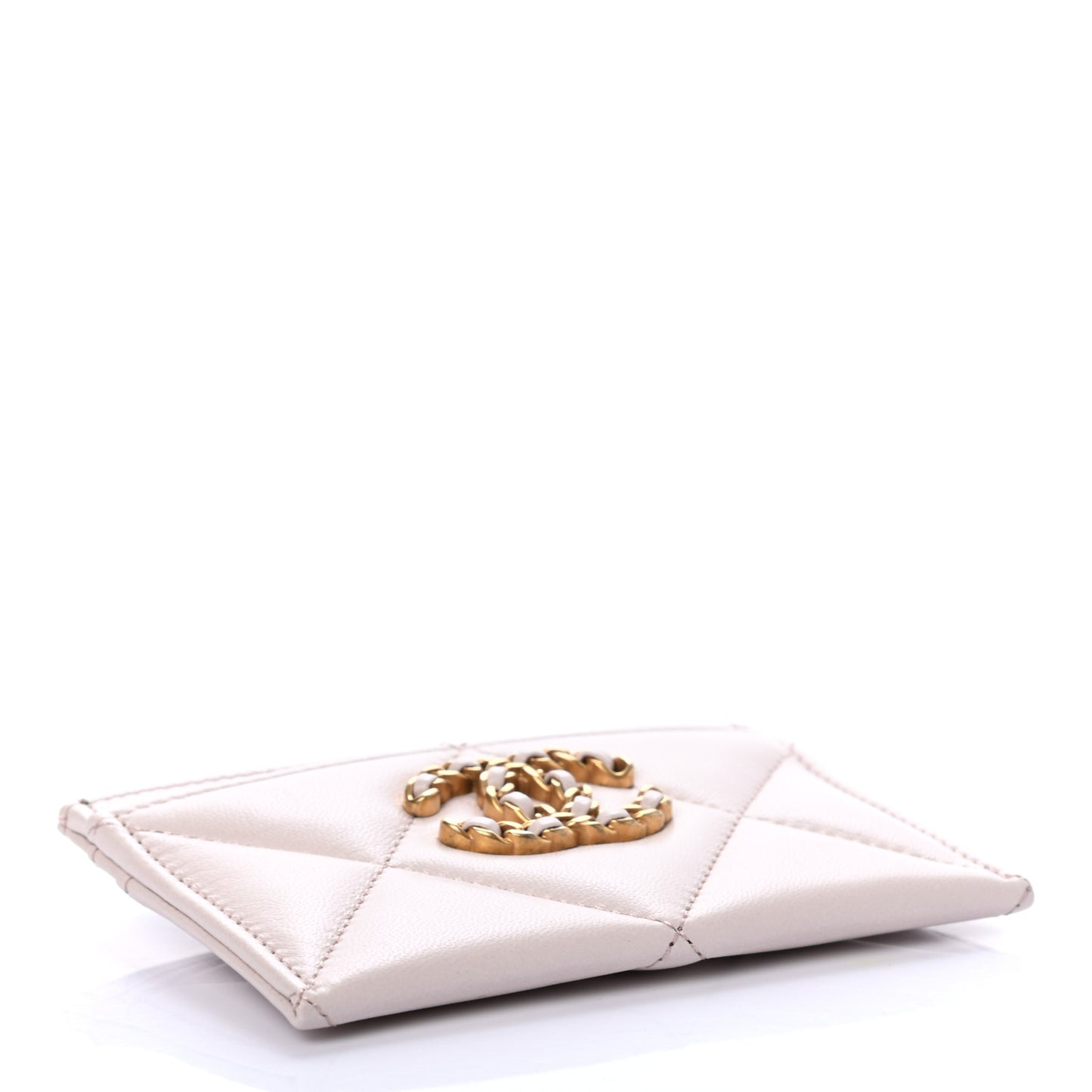 Lambskin Quilted Chanel 19 Card Holder Light Purple