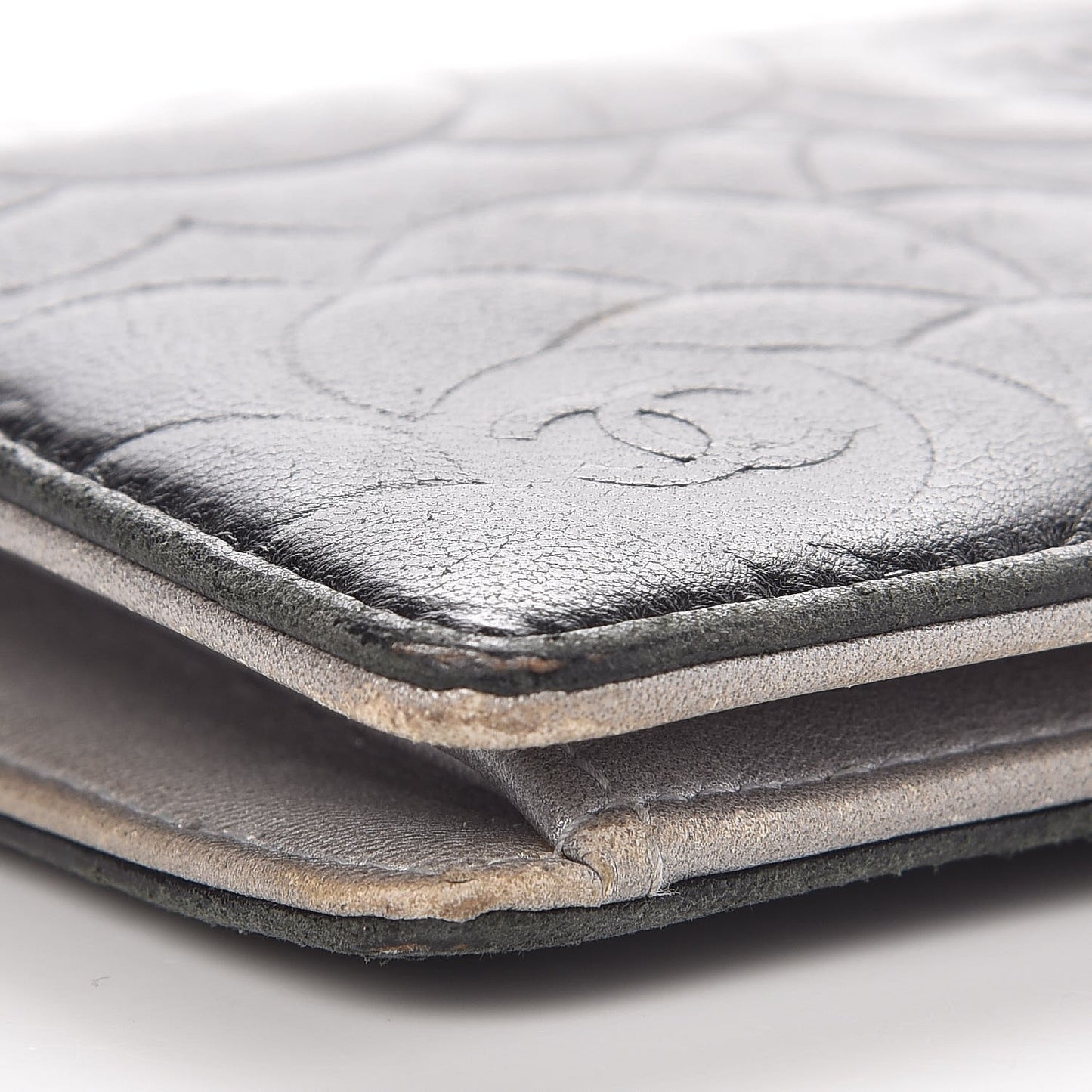 Lambskin Camellia Embossed Yen Wallet Black