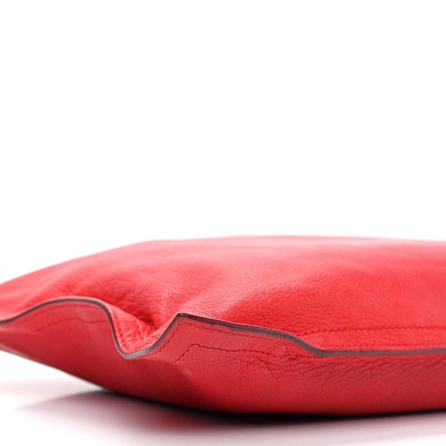 Sugar Goatskin Medium Antigona Pouch Medium Red