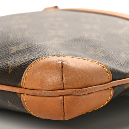 Louis Vuitton Monogram Sac Coussin GM 9 of 9