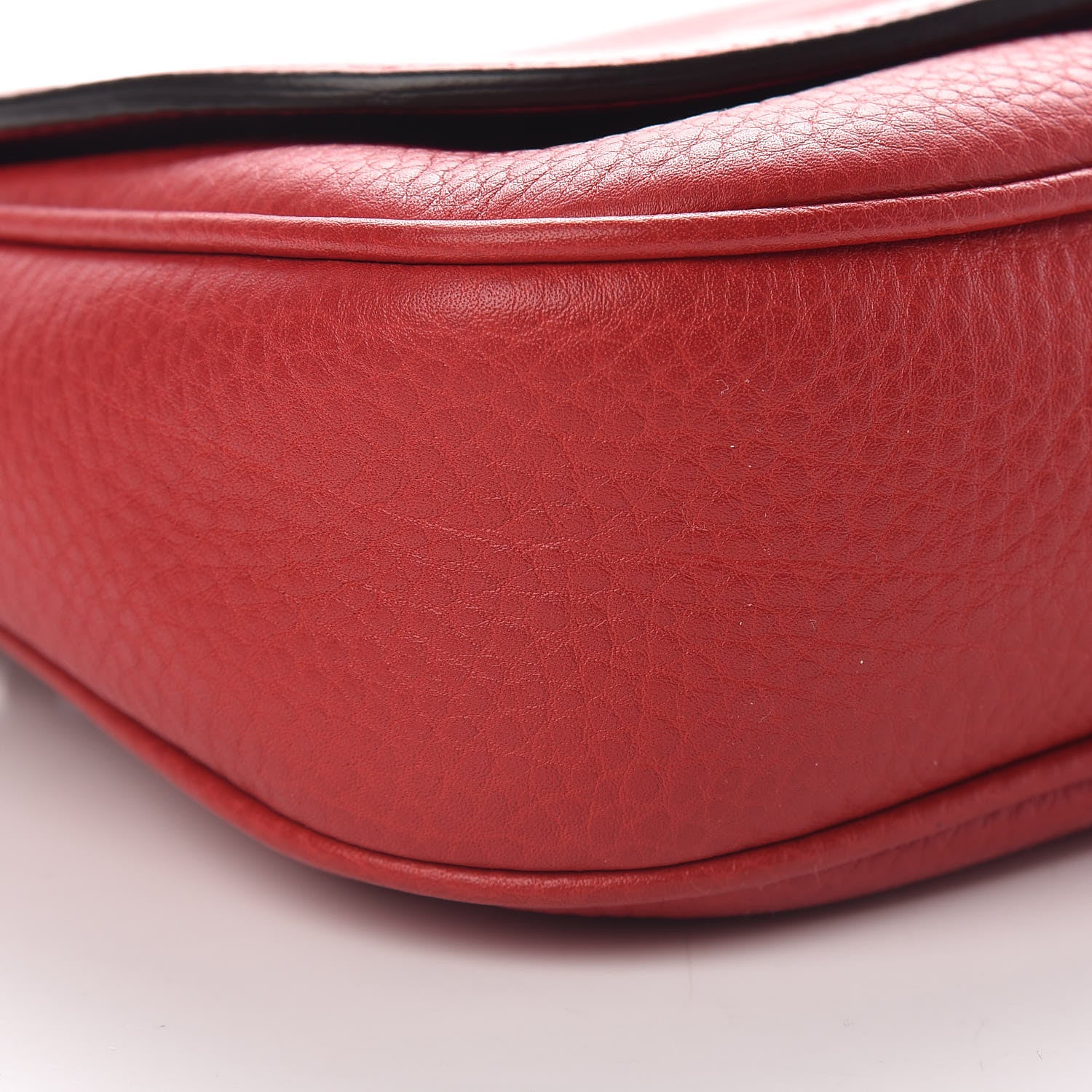 Gucci Pebbled Calfskin Medium Soho Flap Crossbody Red 9 of 11