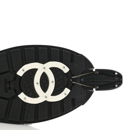 Chanel Calfskin Nylon Grosgrain CC Ankle Snow Boots 39.5 White Black 10 of 11