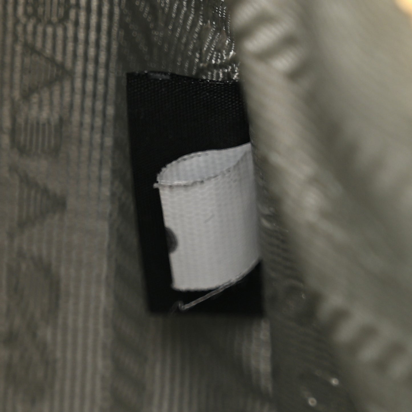 Saffiano Lux Re-Edition 2005 Shoulder Bag Acqua