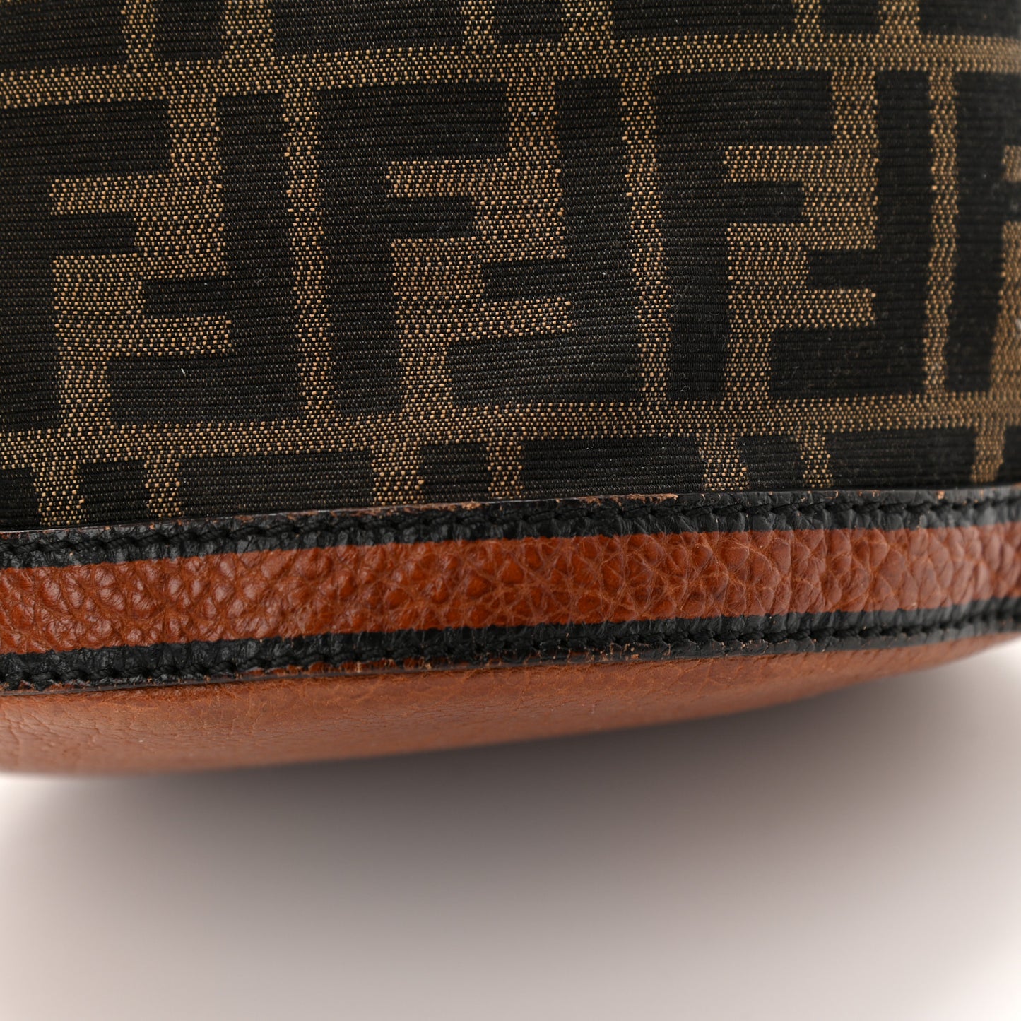 Zucca Small Palazzo Bucket Bag Tobacco