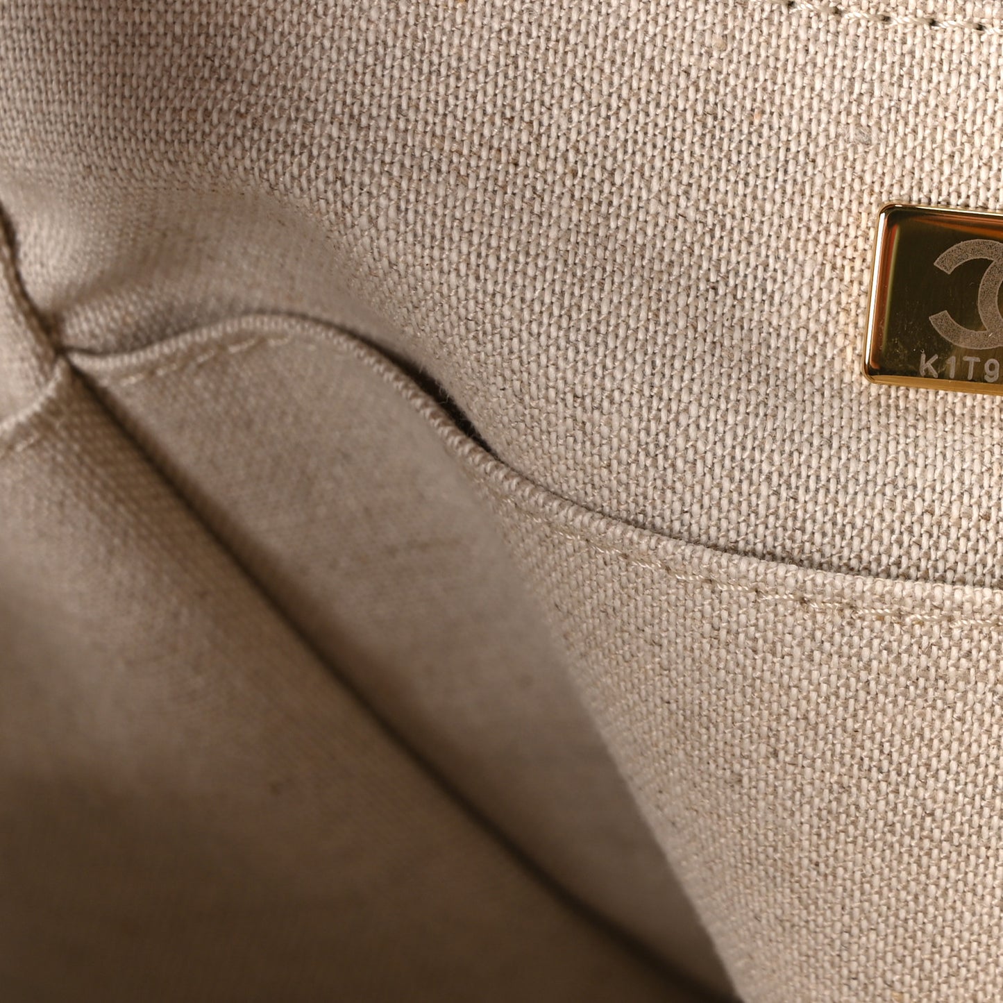 Mixed Fibers Medium Deauville Tote Beige Black
