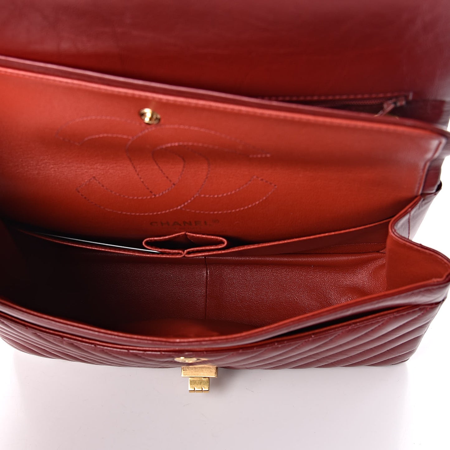 Aged Calfskin Chevron Quilted 2.55 Reissue 226 Flap Red