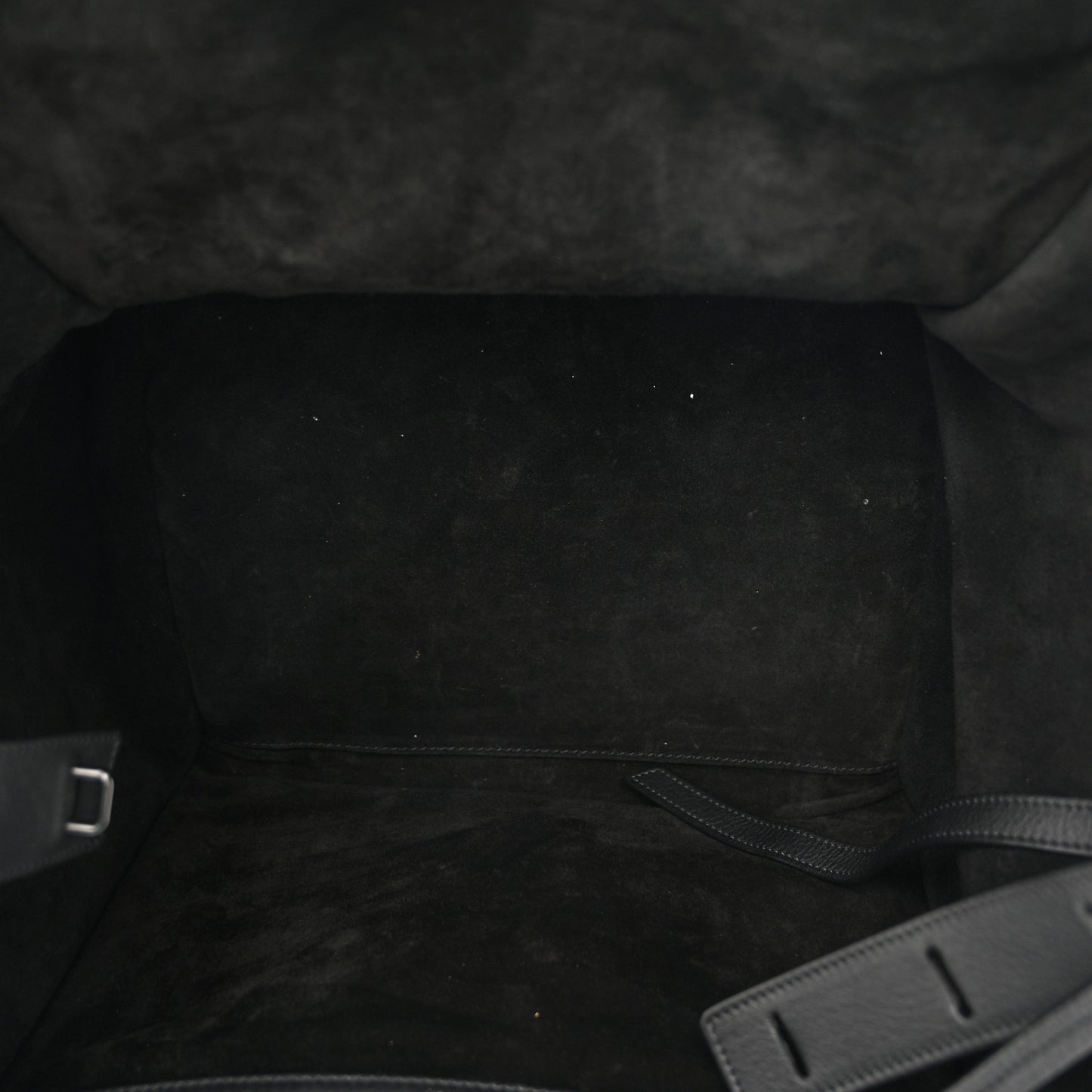 Grained Calfskin Medium Phantom Luggage Black