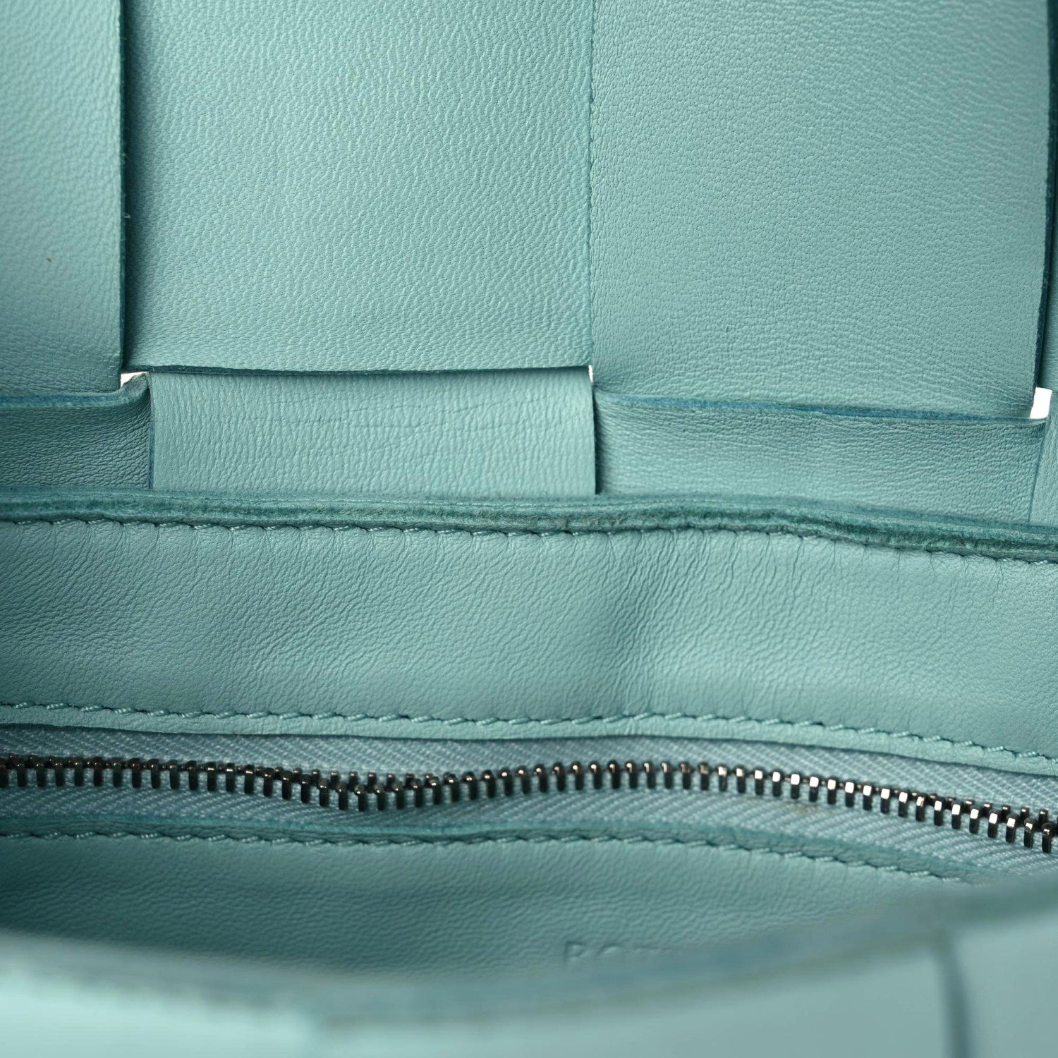 Bottega Veneta Nappa Maxi Intreccio Cassette Bag Linoleum 6 of 22