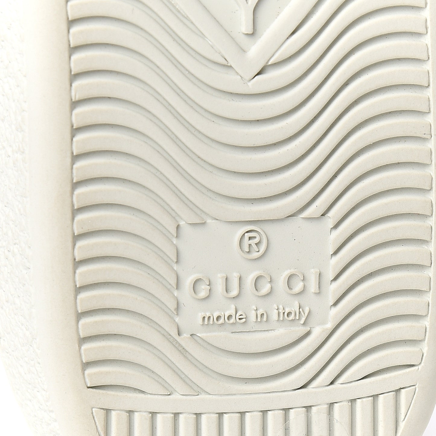 Calfskin Womens Velvet Bow Ace Sneakers 36 White
