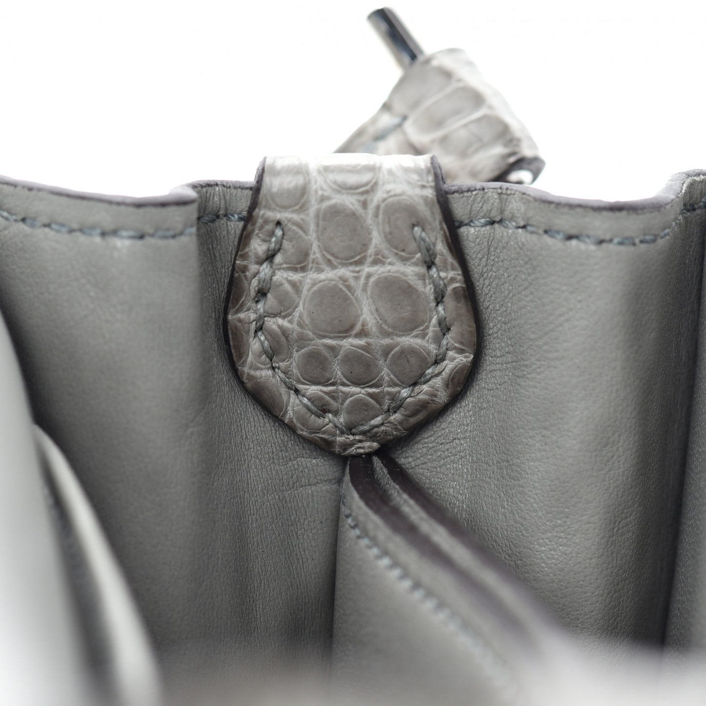 Matte Alligator Lizard Mini Sac Roulis Ombre Gris Perle