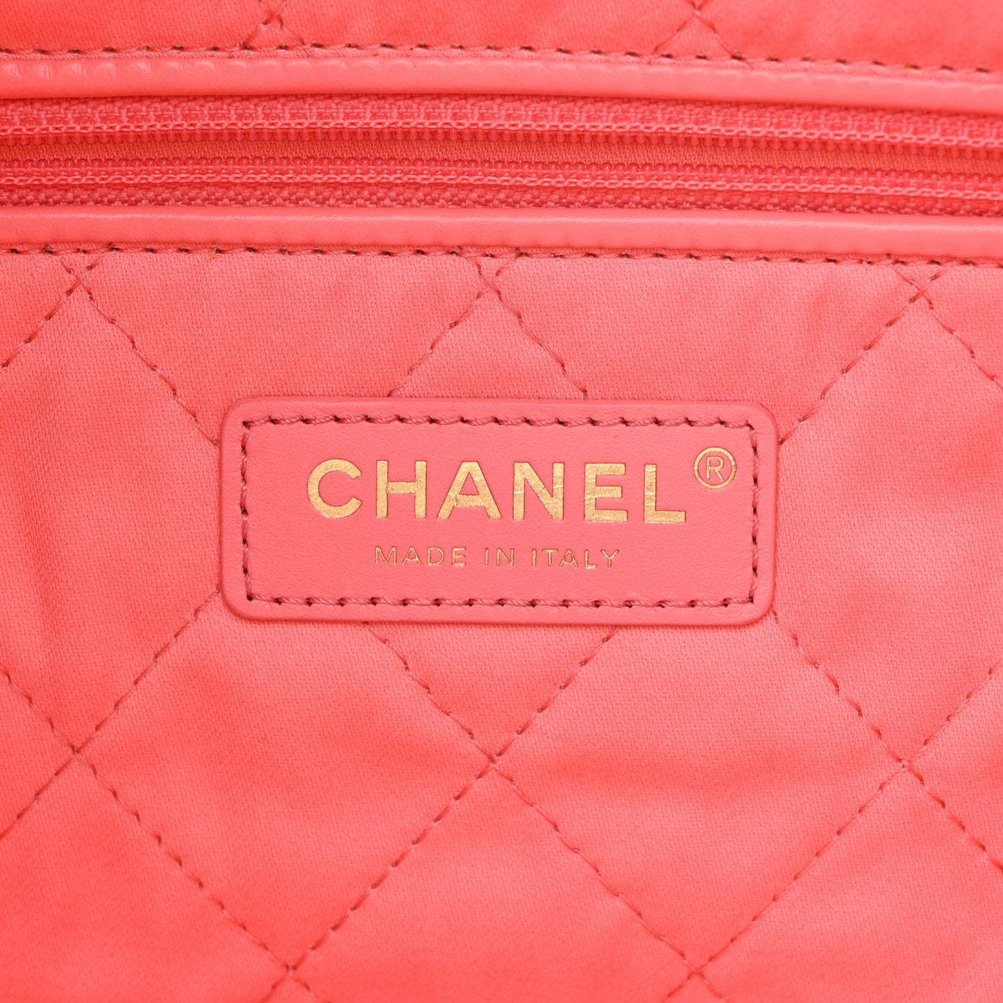 Shiny Calfskin Quilted Chanel 22 Pink