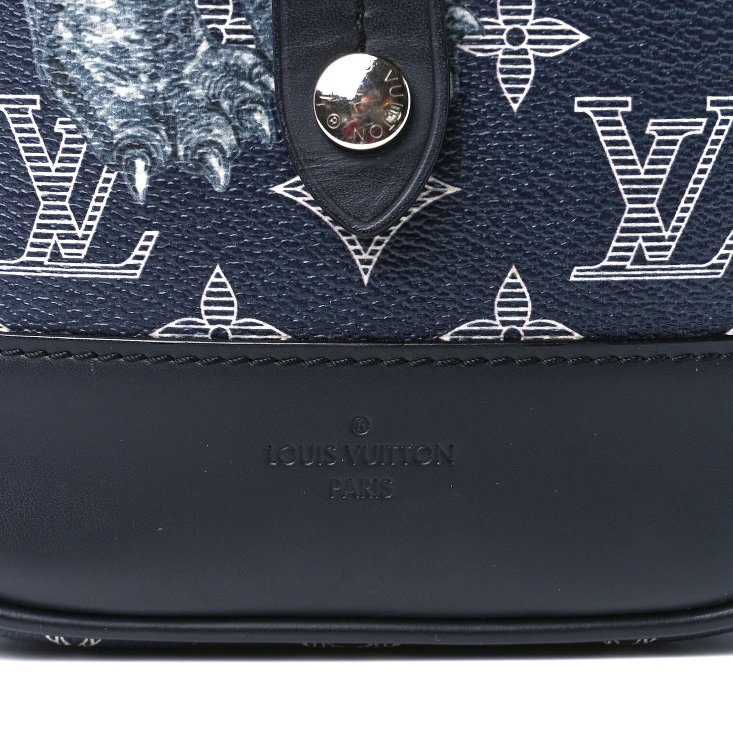 Savane Monogram Elephant Chapman Messenger BB Encre