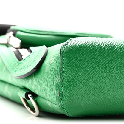 Louis Vuitton Taigarama Duo Slingbag Cactus Green 9 of 10