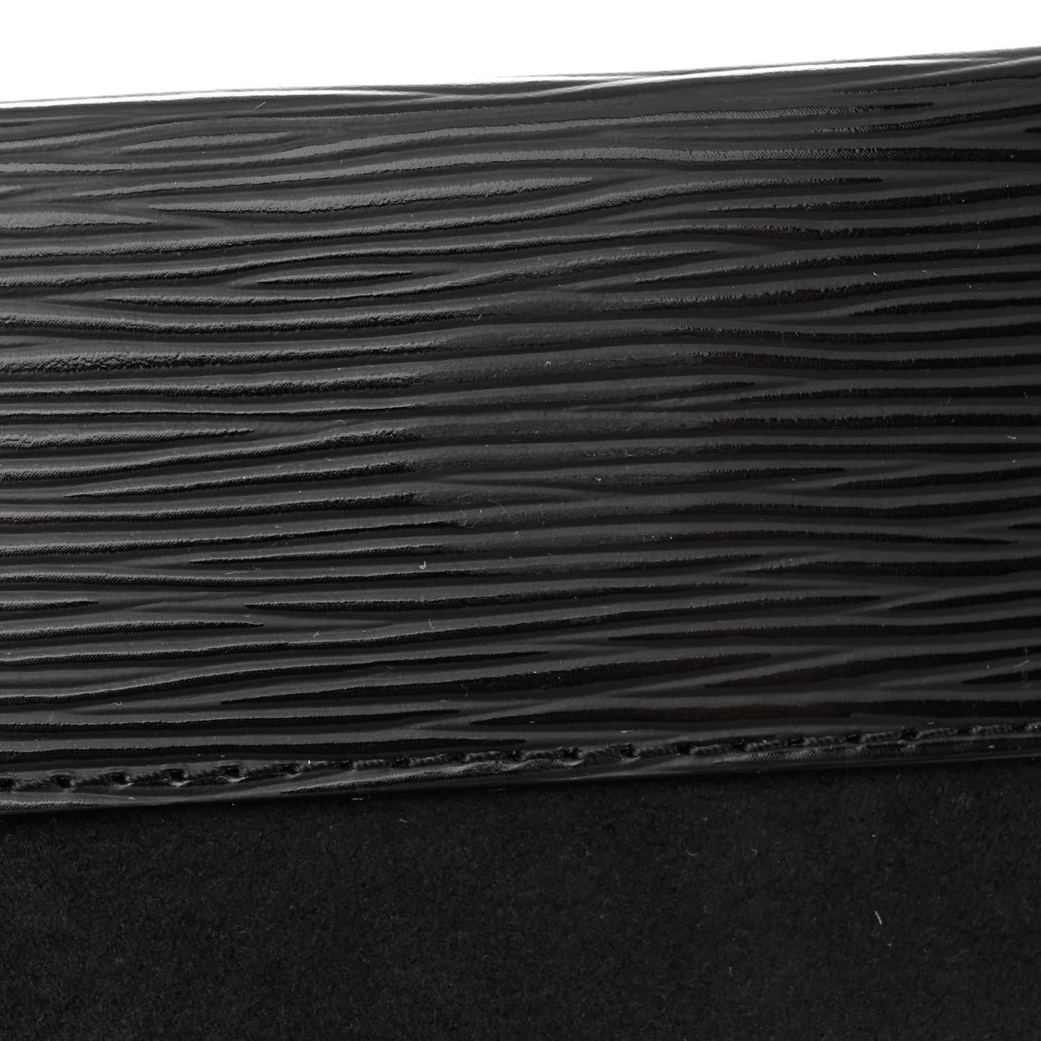 Louis Vuitton Epi Cluny MM Black 14 of 14