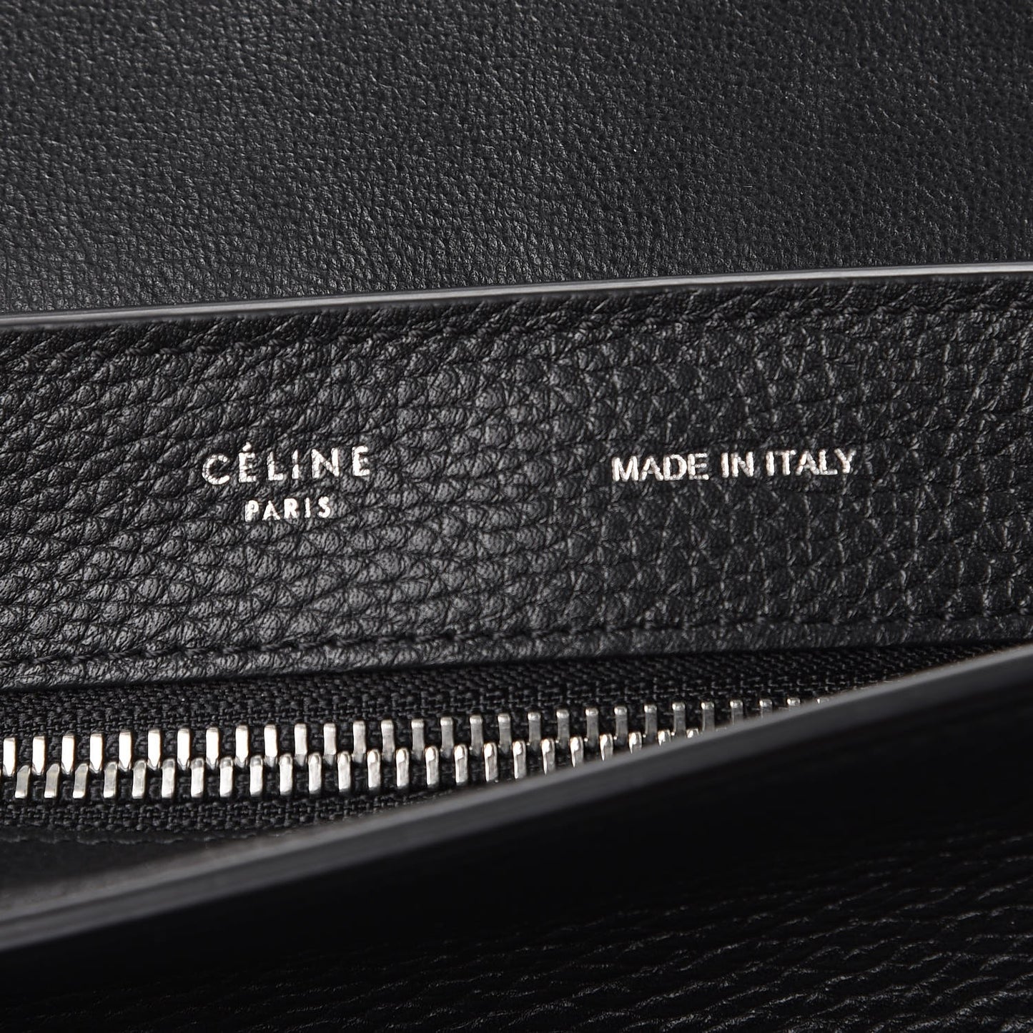 Drummed Calfskin Suede Medium Trapeze Black