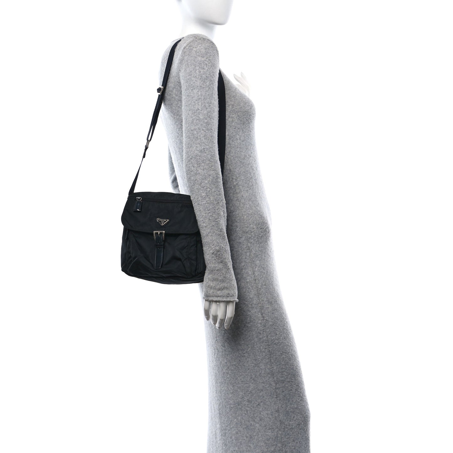 Nylon Vela Messenger Black