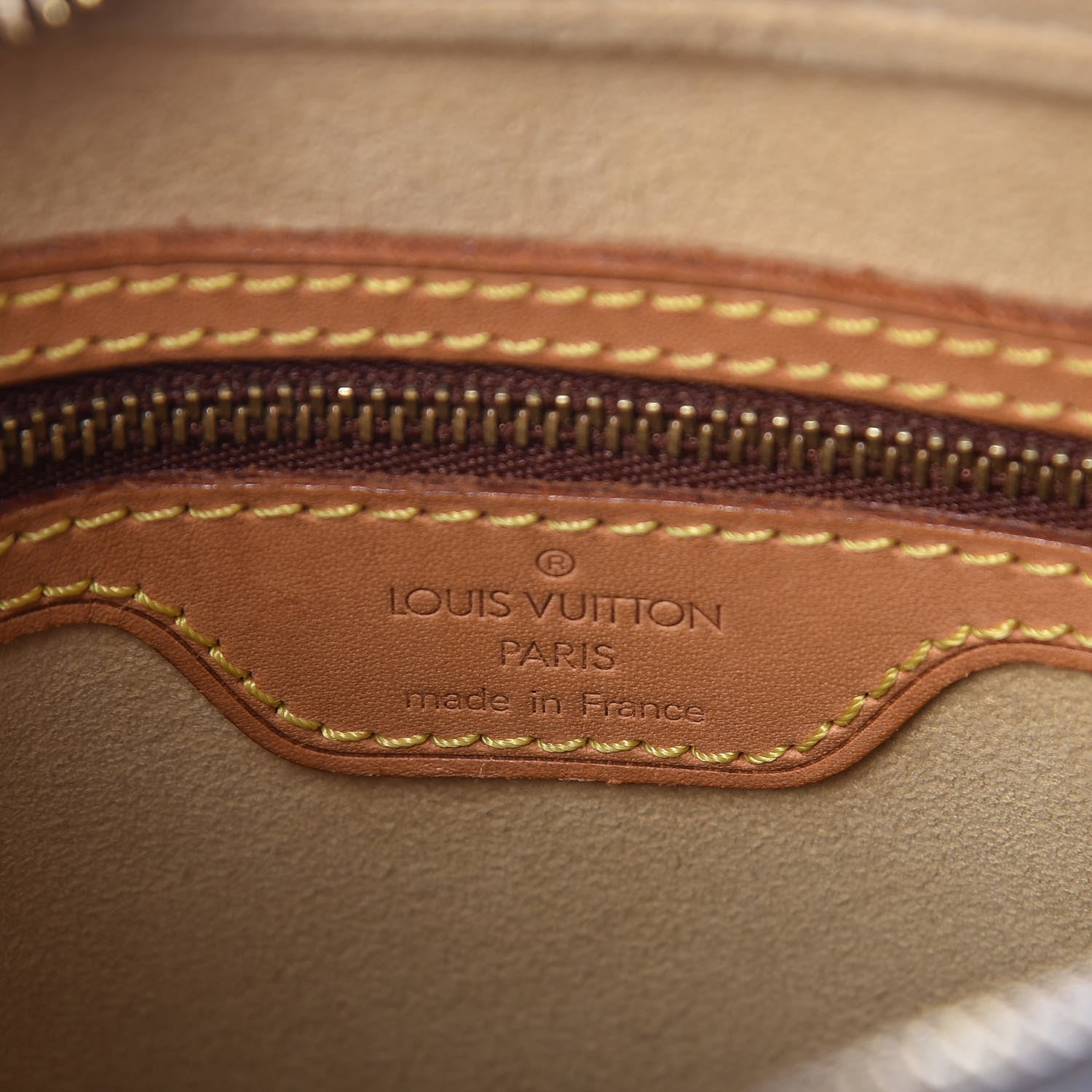Louis Vuitton Monogram Looping MM 6 of 14