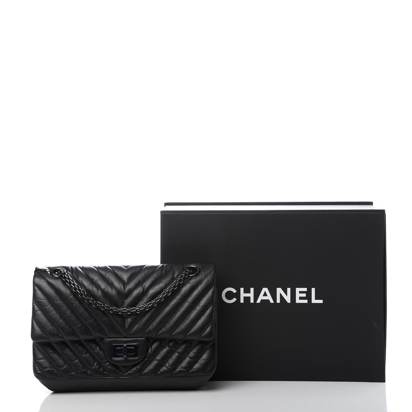 Aged Calfskin Chevron Quilted 2.55 Reissue 225 Flap So Black