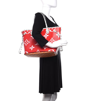 Louis Vuitton Monogram Giant Neverfull MM Rouge 2 of 10