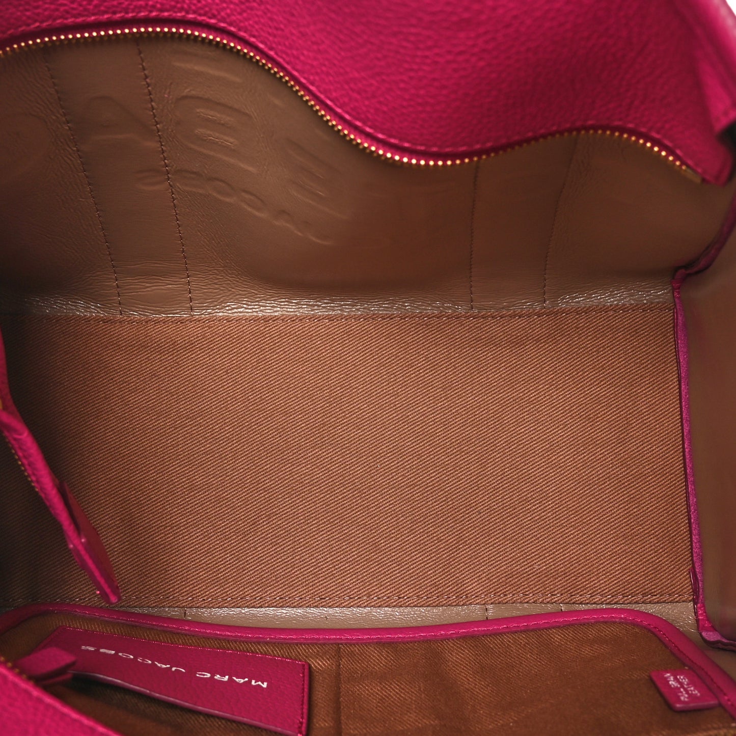 Grained Calfskin Medium The Tote Bag Lipstick