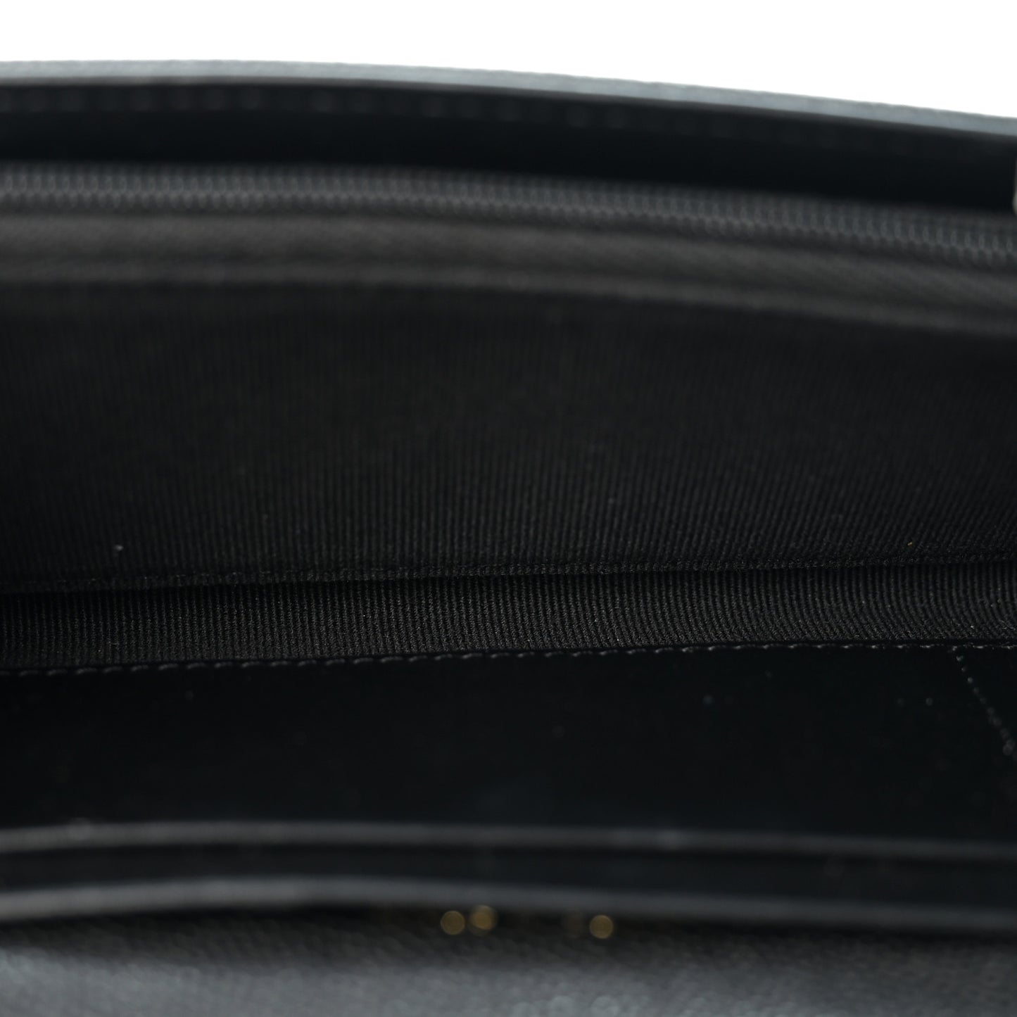 Caviar Quilted Textured CC Flap Wallet Black