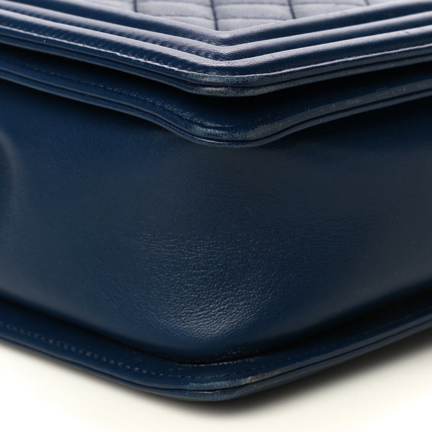 Lambskin Quilted New Medium Boy Flap Navy