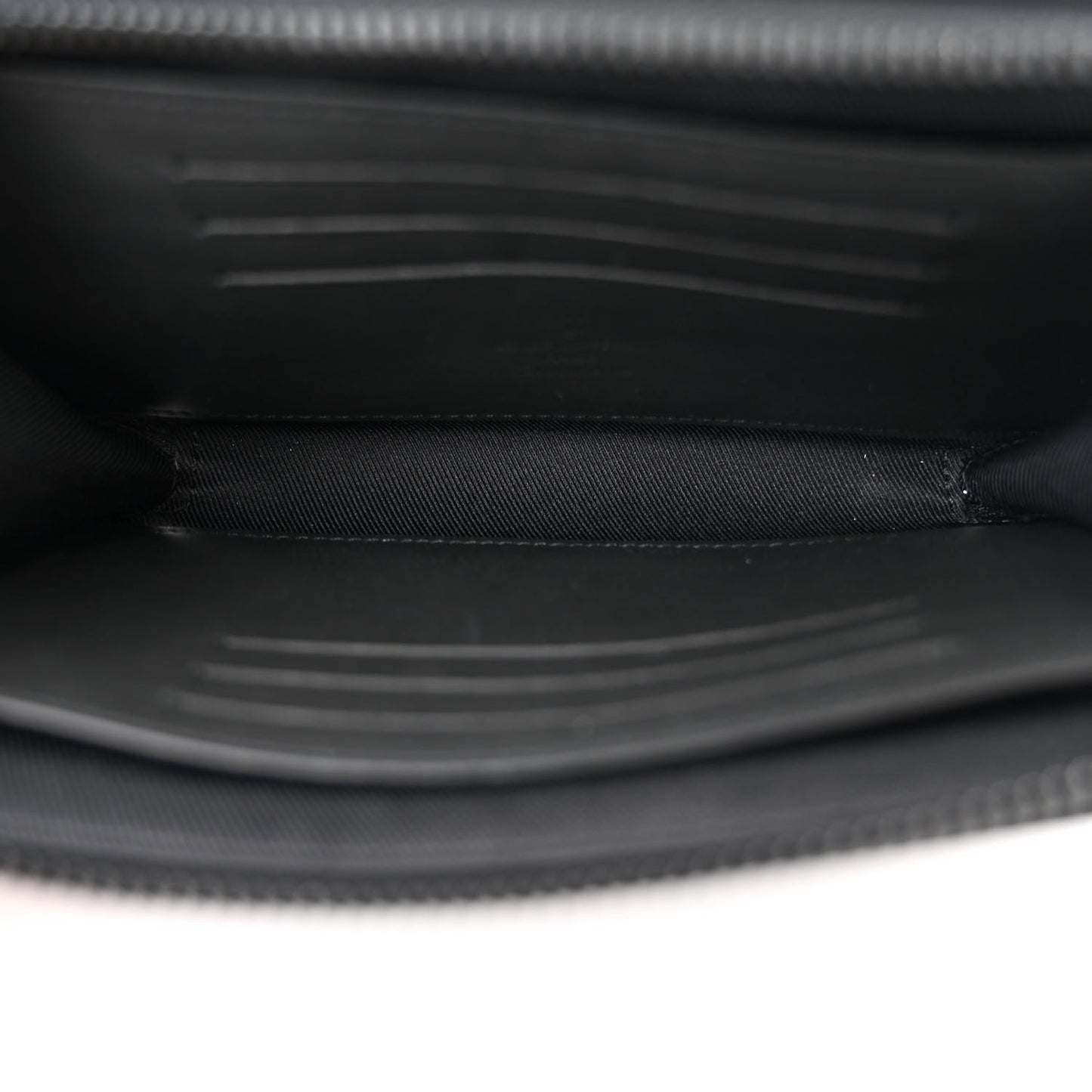 Calfskin Aerogram Alpha Wearable Wallet Black