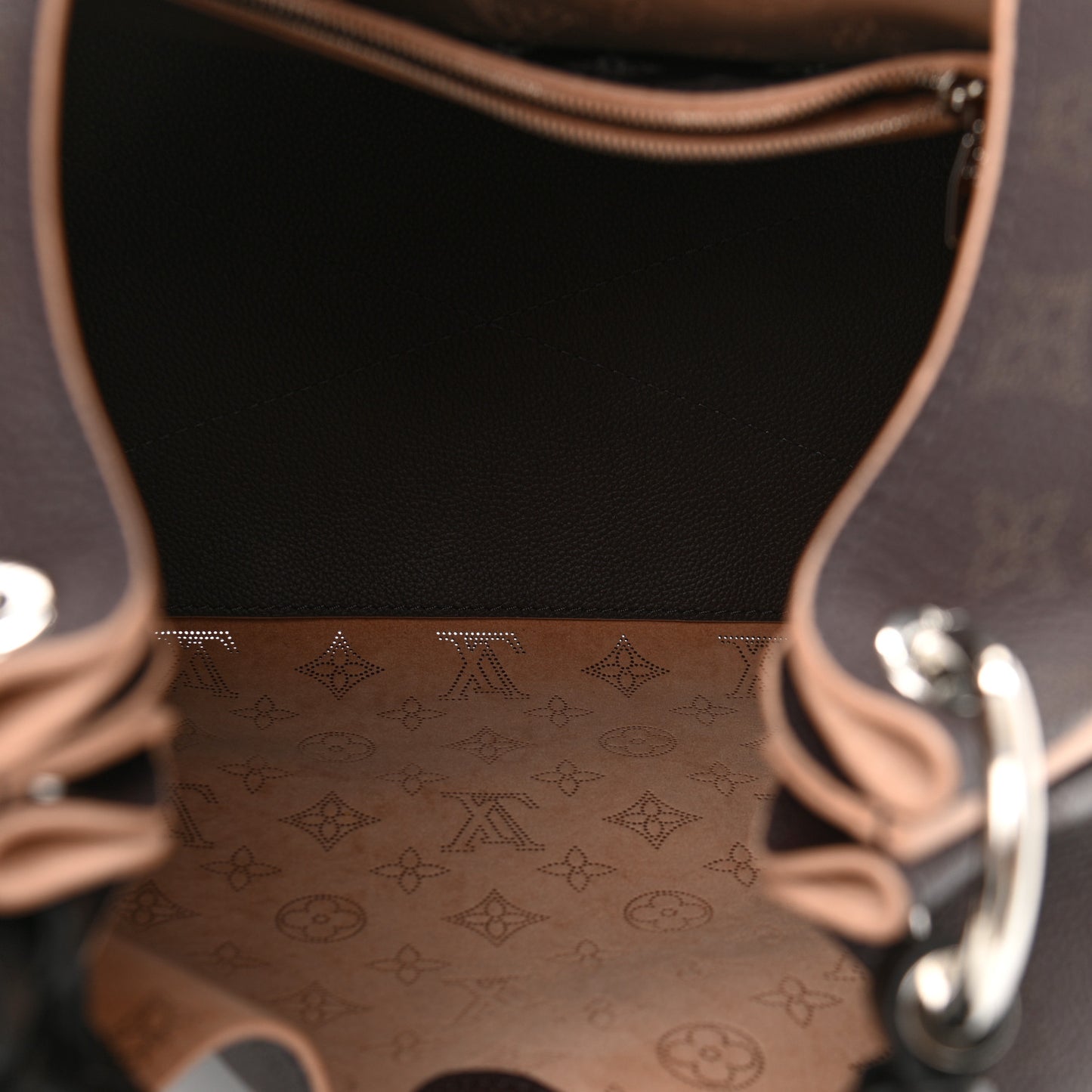 Mahina Carmel Hobo Chocolate