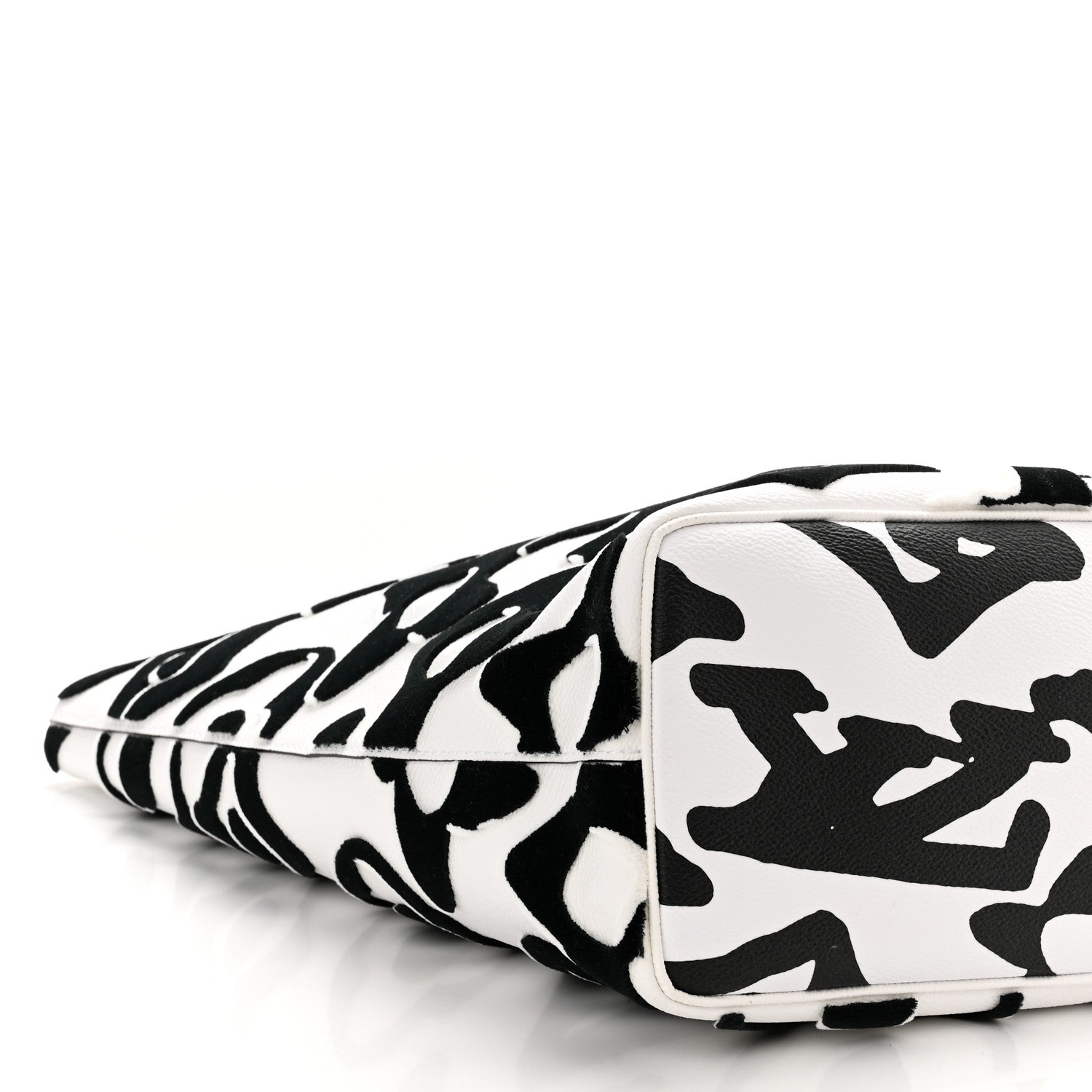 Louis Vuitton X UF Tufted Monogram Tufted Cabas White Black 9 of 10