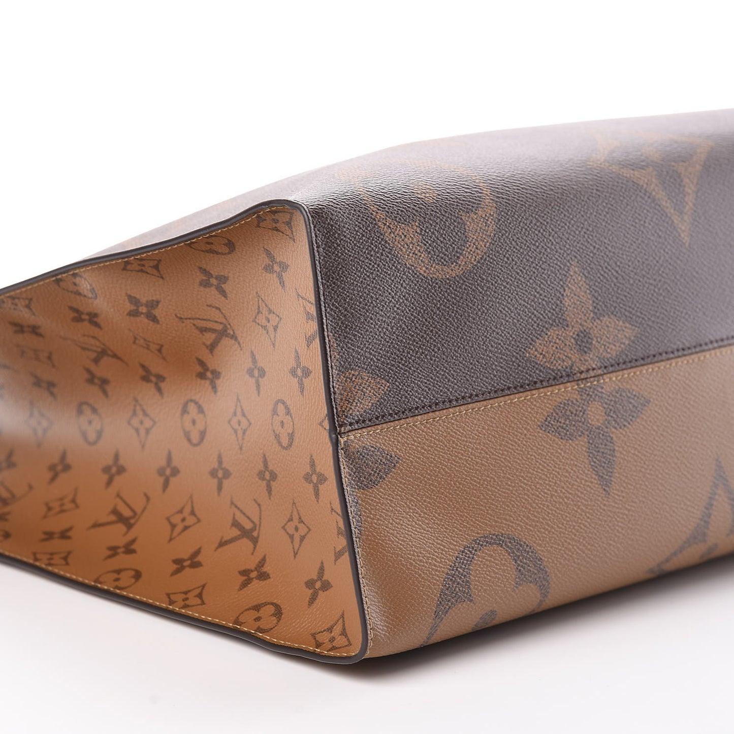 Reverse Monogram Giant Onthego GM