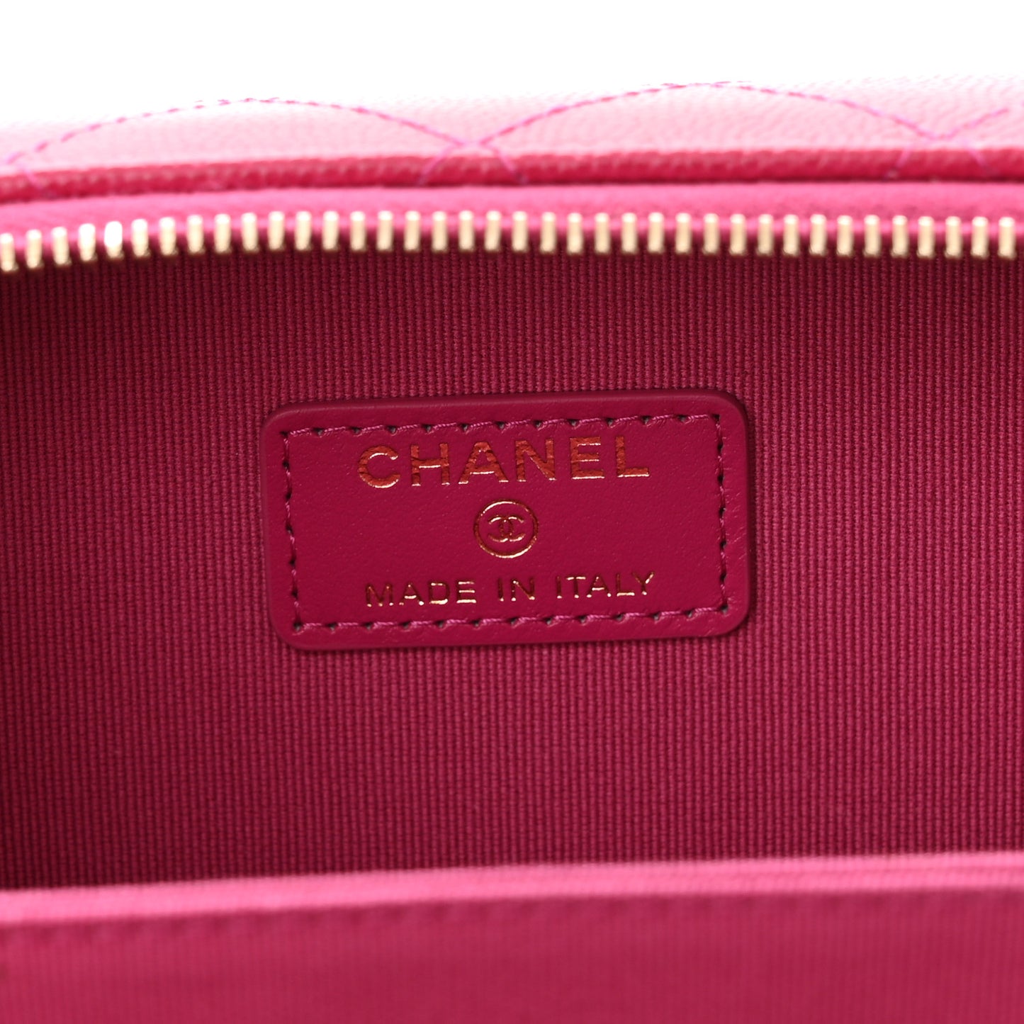 Caviar Quilted Twist Your Buttons Clutch With Chain Fuchsia