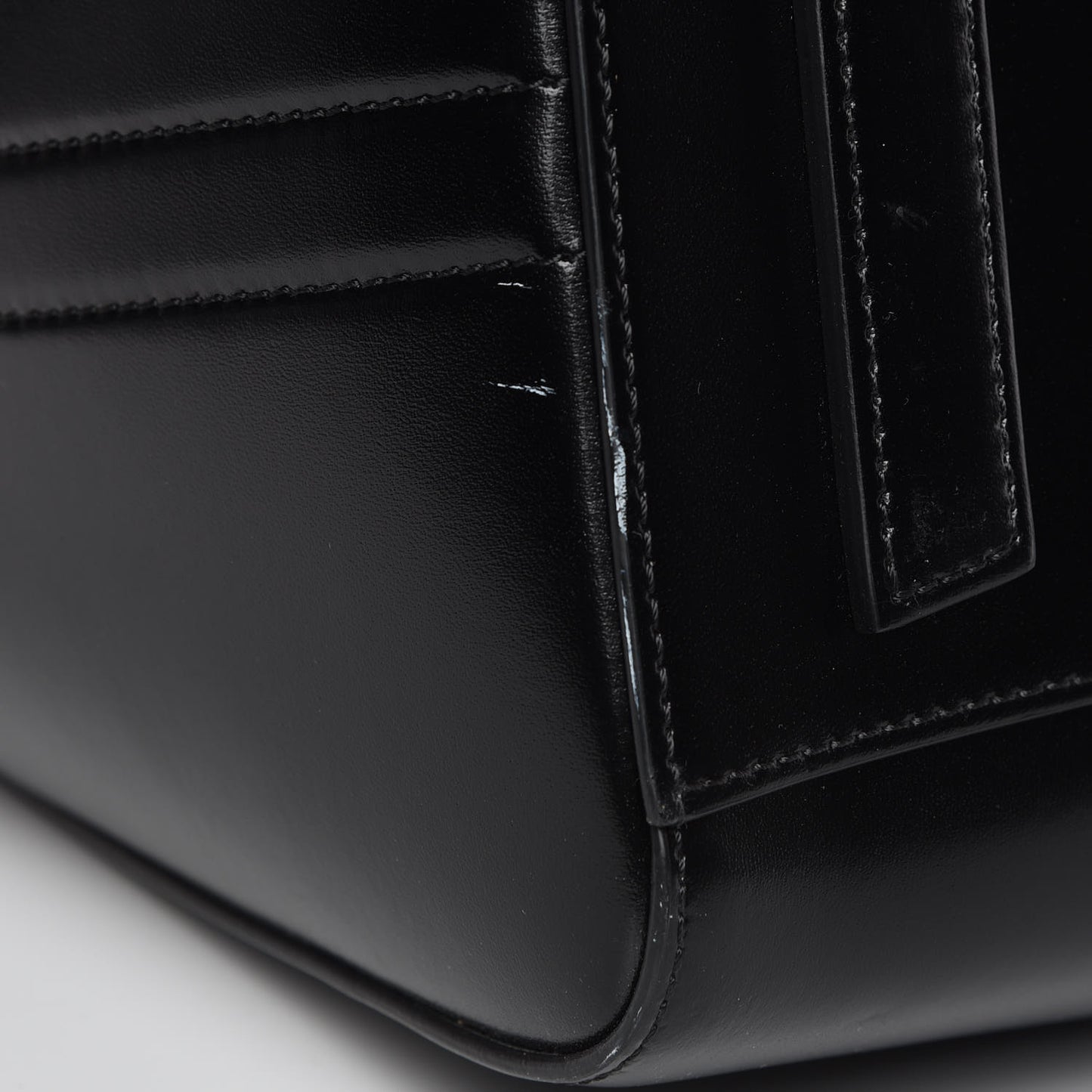 Shiny Lord Calfskin Medium Antigona Black