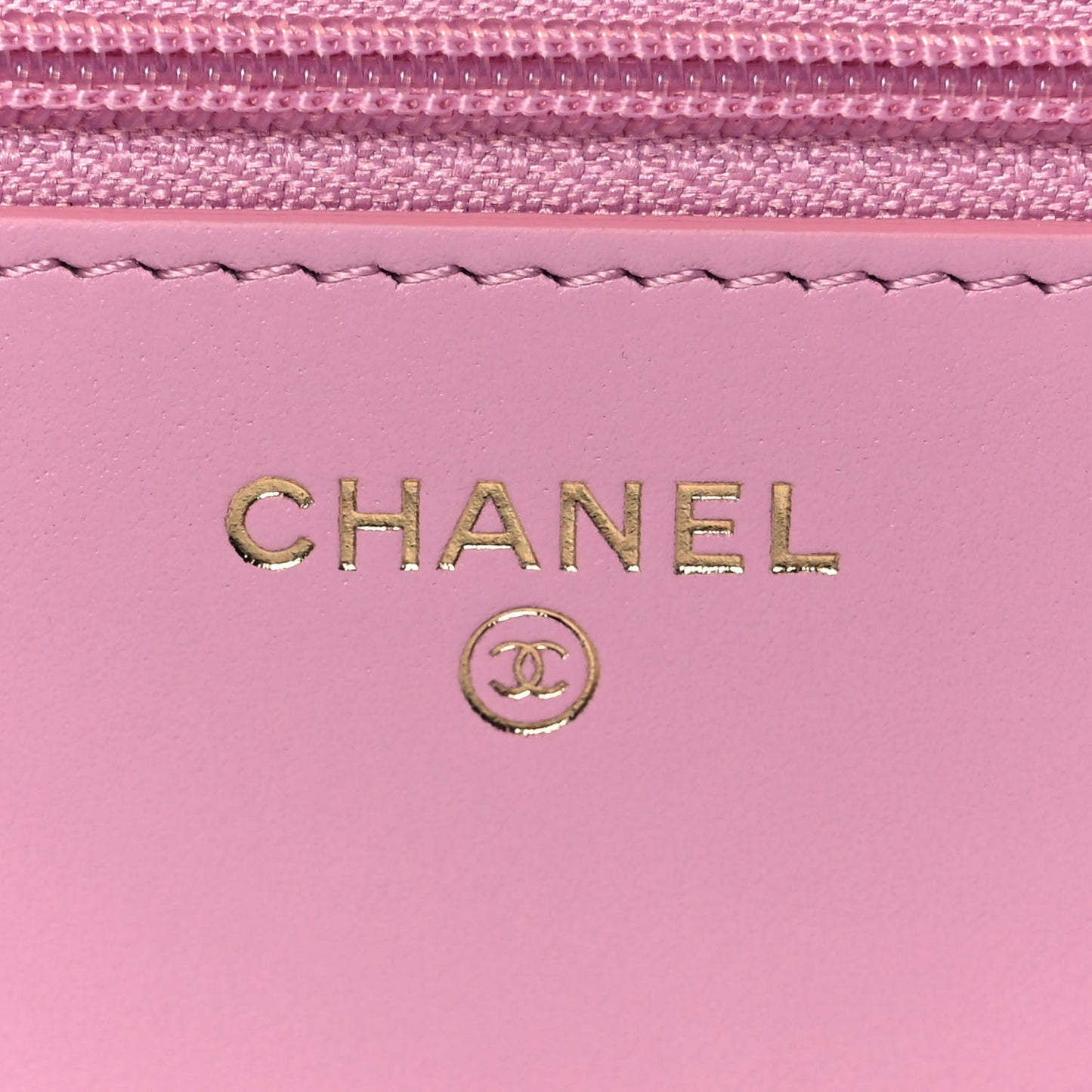 Shiny Caviar Quilted Pick Me Up Wallet On Chain WOC Pink