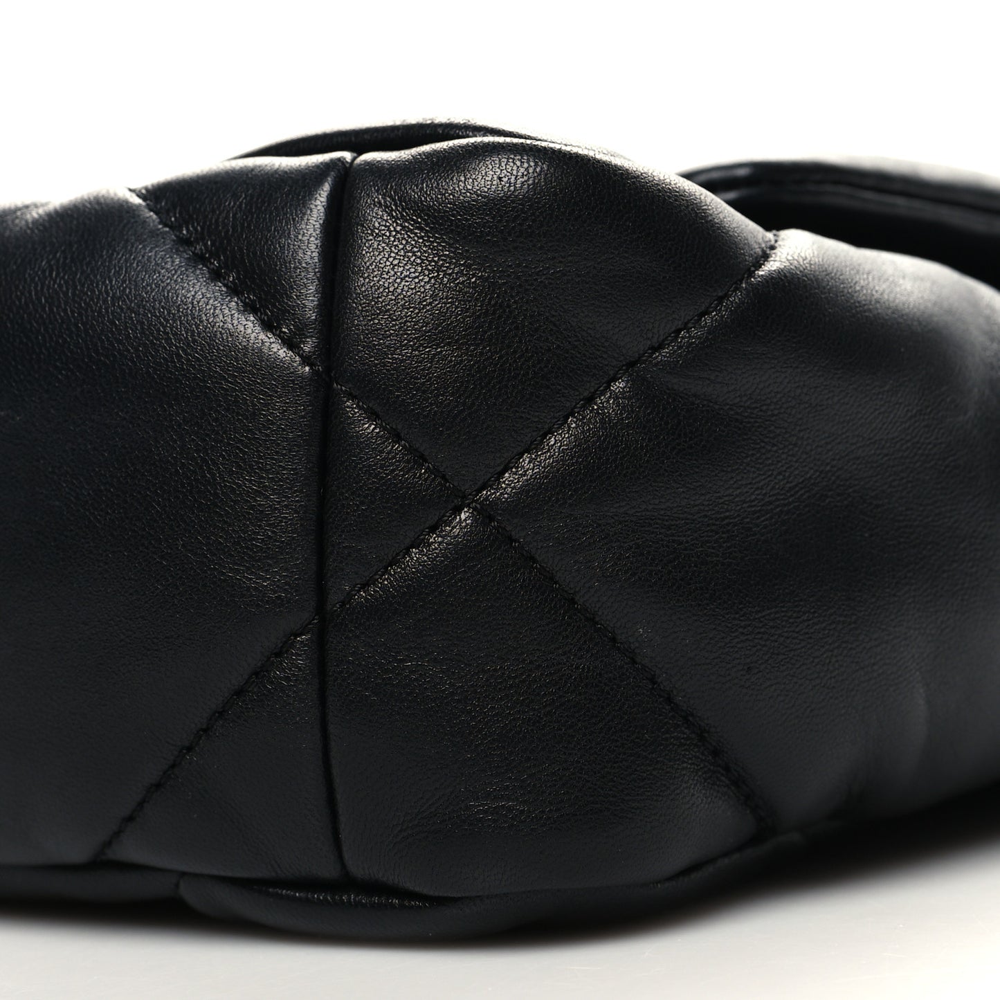 Lambskin Quilted Medium Chanel 19 Flap Black