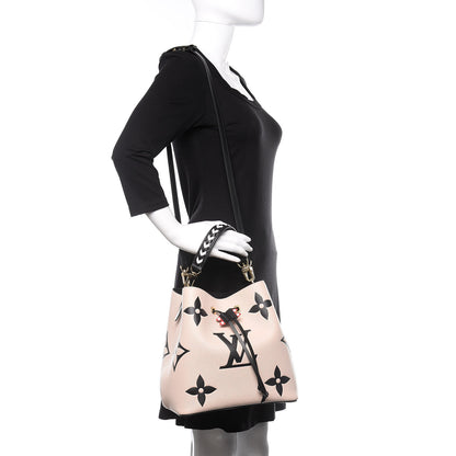 Louis Vuitton Empreinte Monogram Giant Crafty Neonoe MM Creme Black 2 of 10