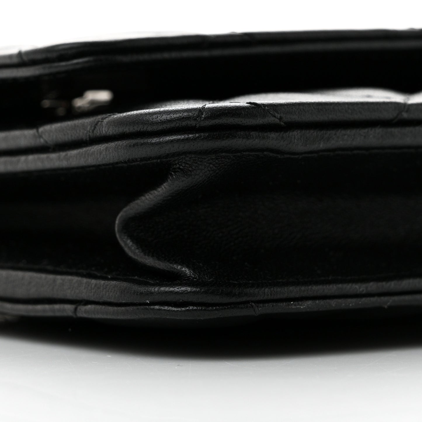 Lambskin Quilted Wallet On Chain WOC Black