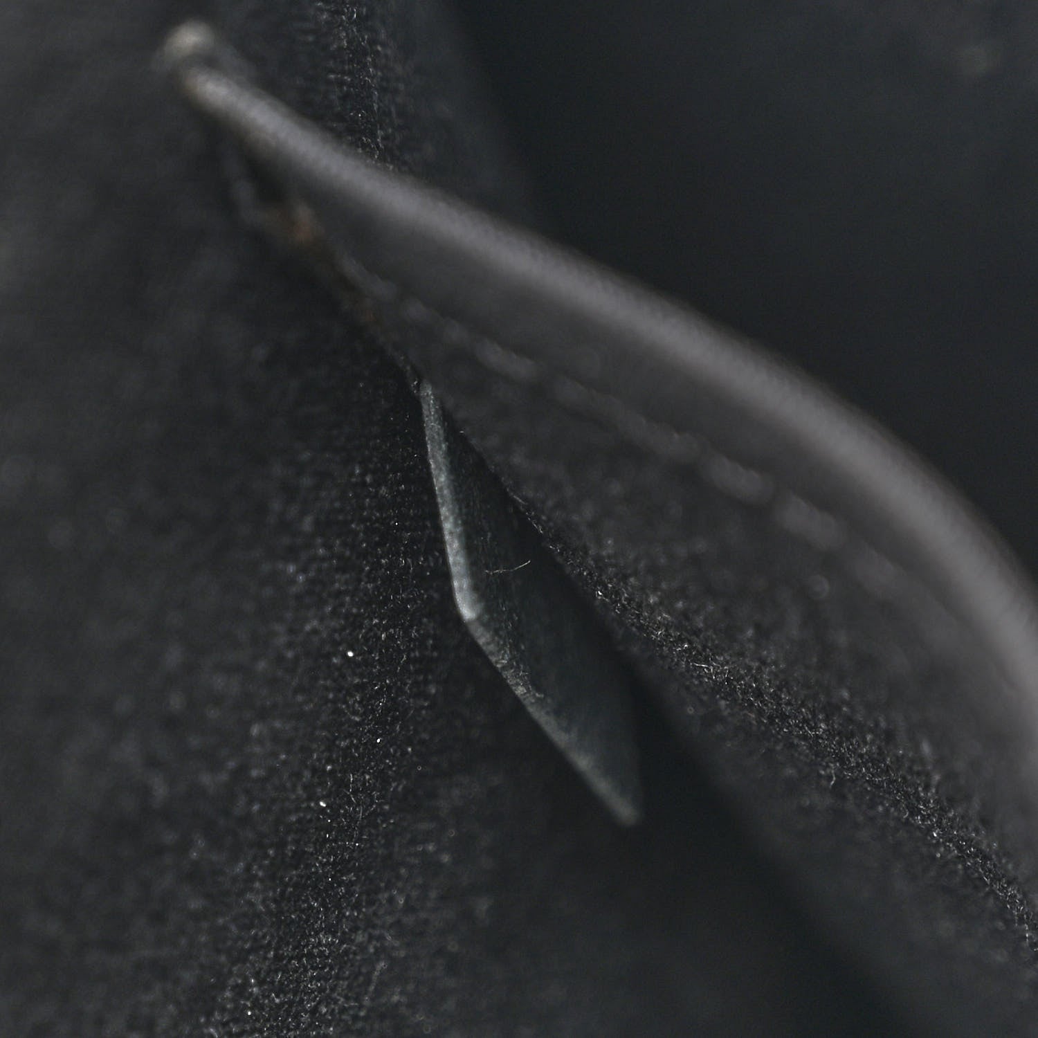 Louis Vuitton Epi Madeleine GM Black 7 of 12