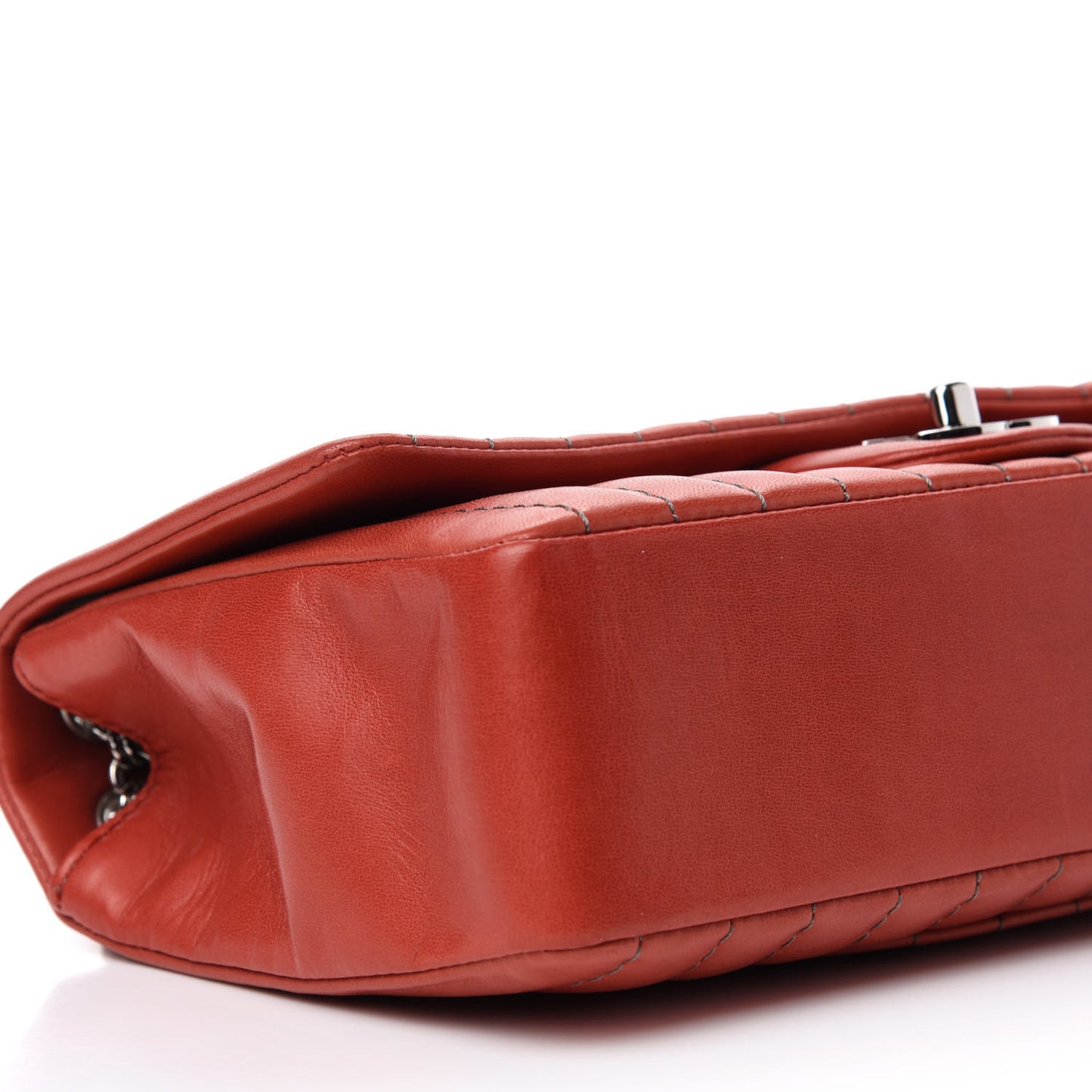 Lambskin Vertical Quilted Medium Single Flap Red