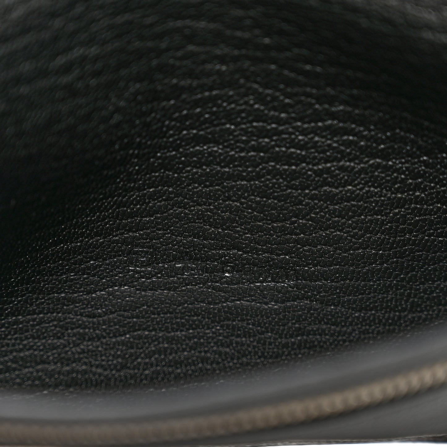 Chèvre Mysore Bearn Gusset Wallet Black