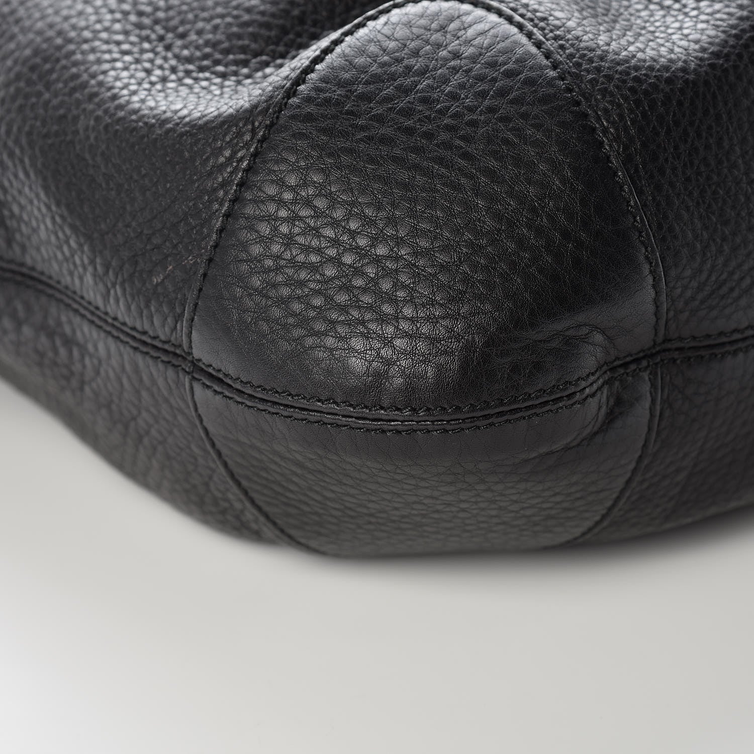 Gucci Pebbled Calfskin Medium Soho Chain Hobo Black 9 of 10